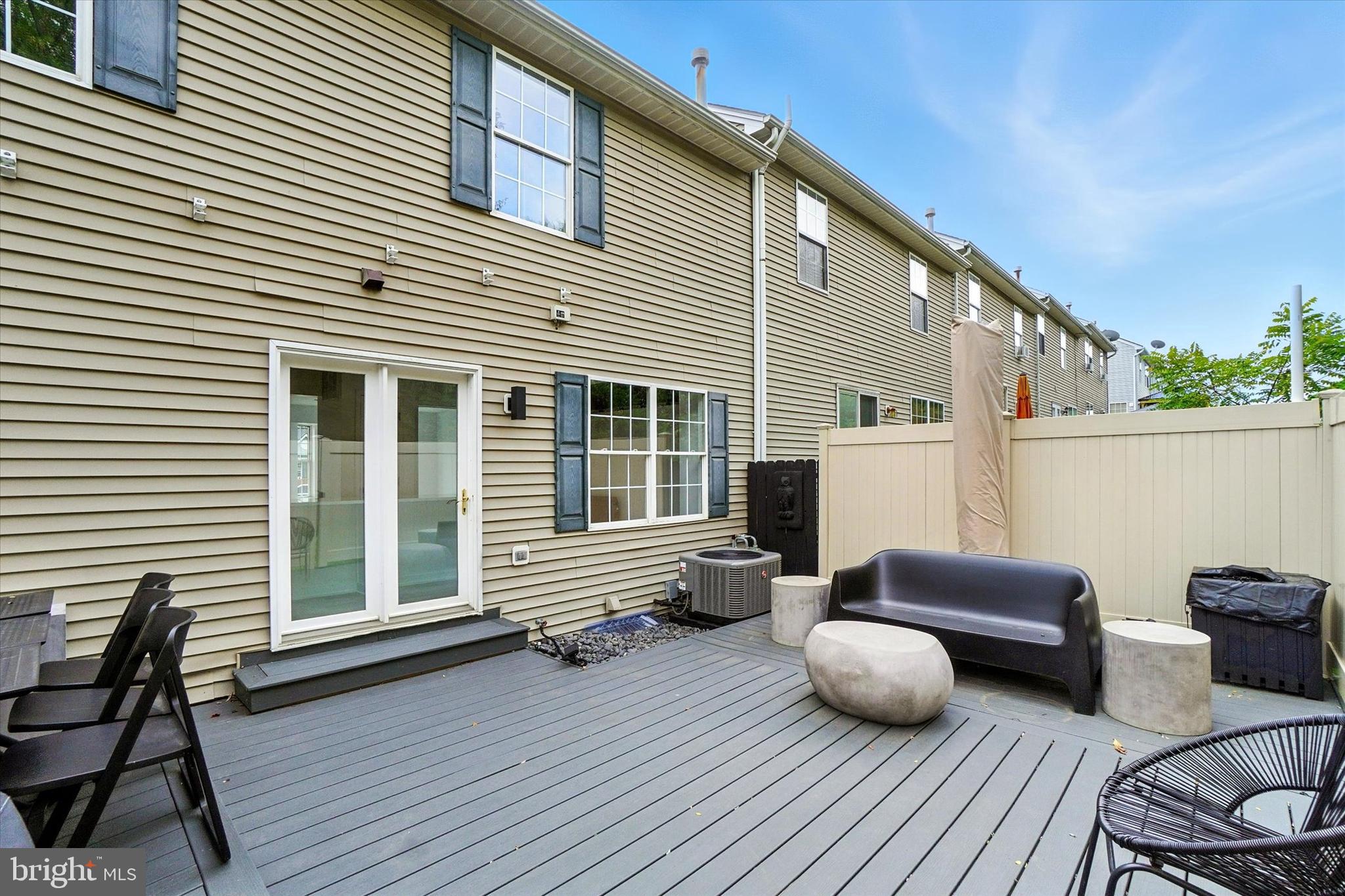 COUNTRY RIDGE - Residential