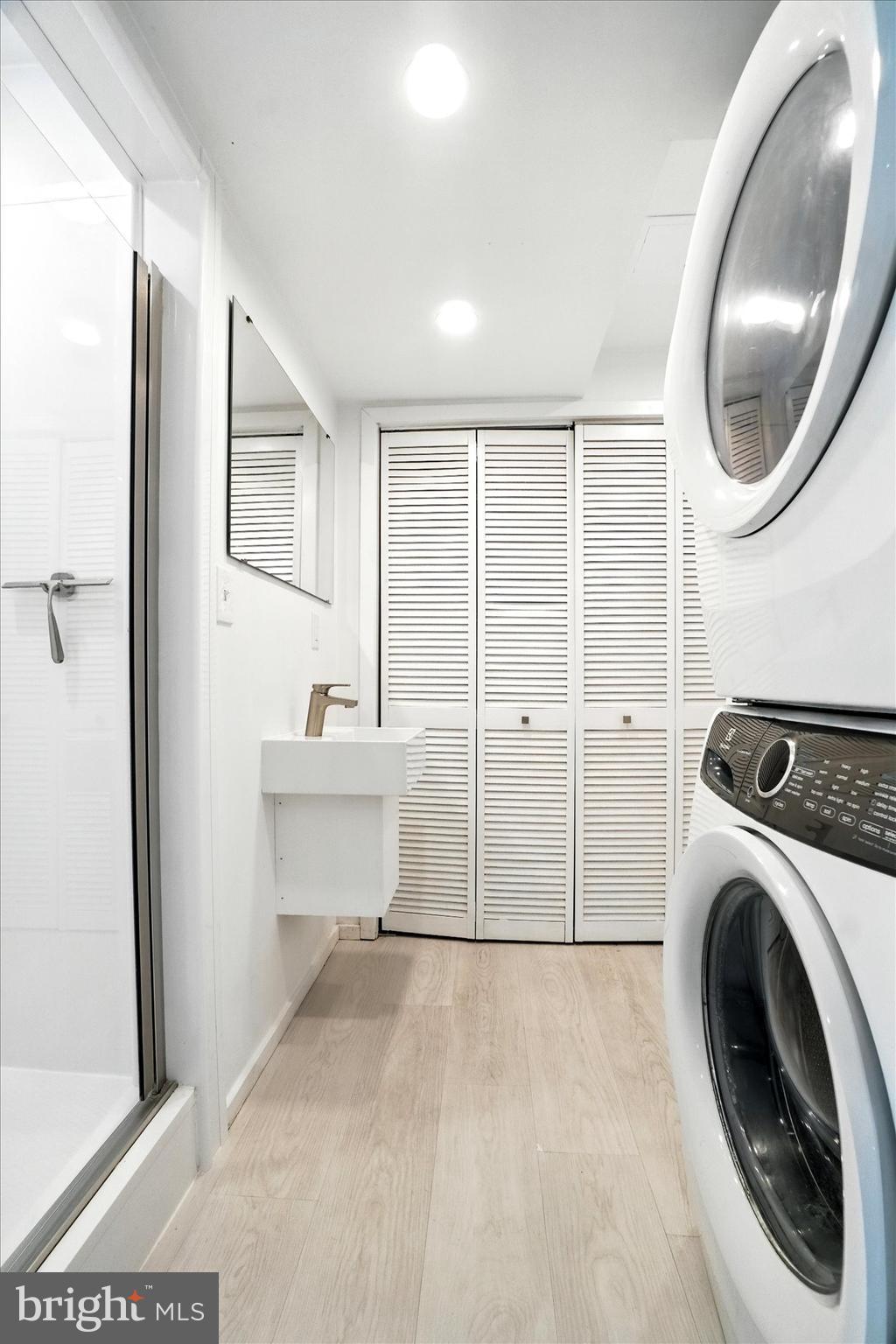 COUNTRY RIDGE - Residential