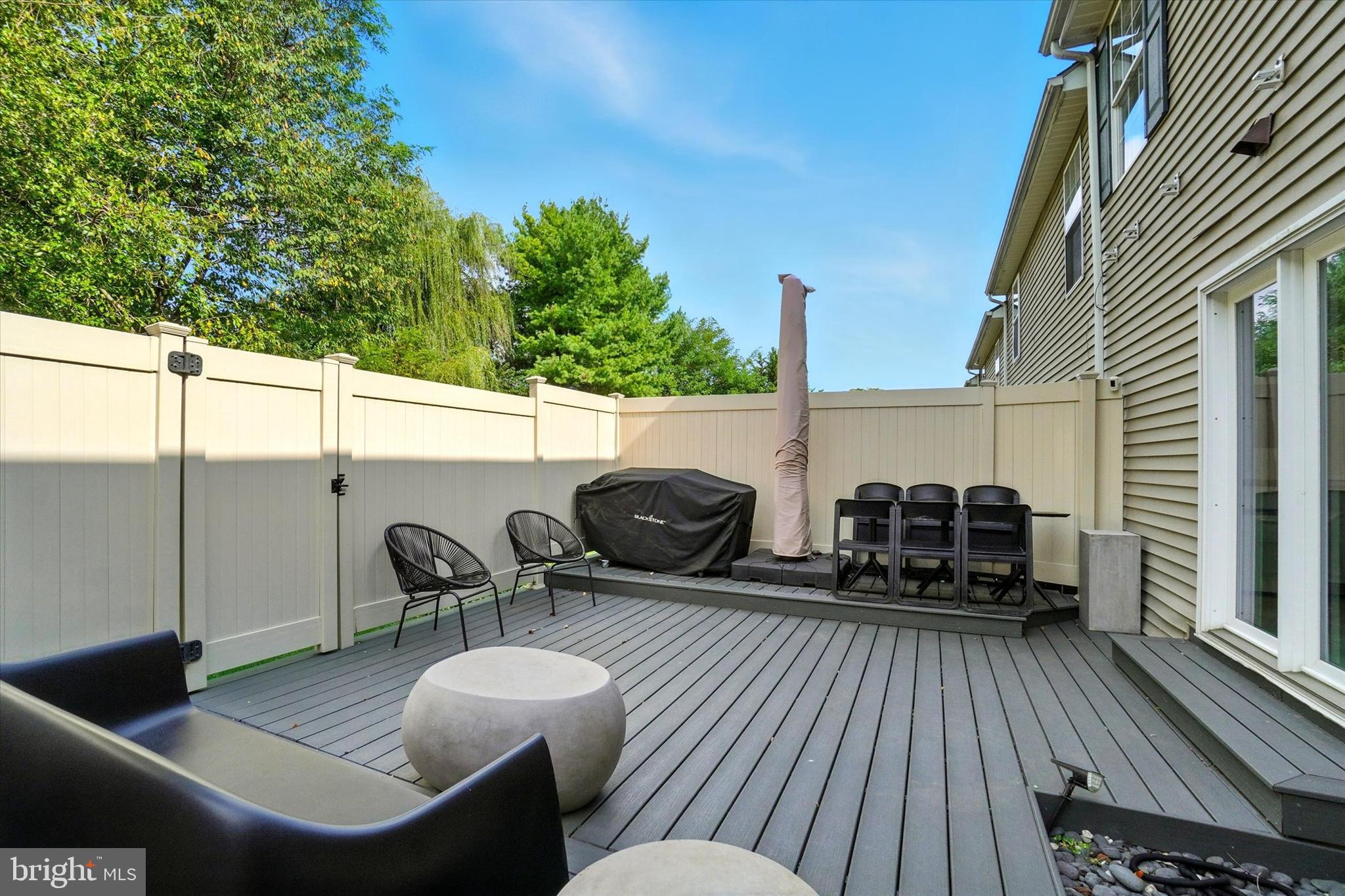 COUNTRY RIDGE - Residential