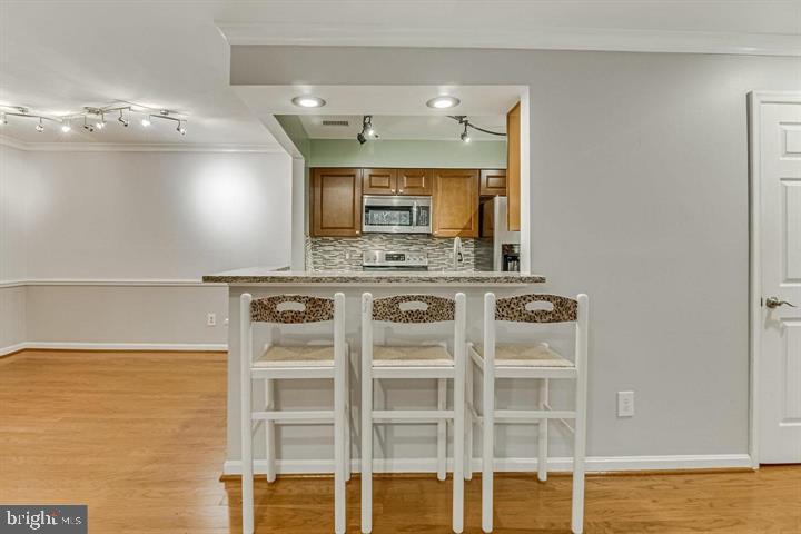 LAFAYETTE FOREST - Residential Lease