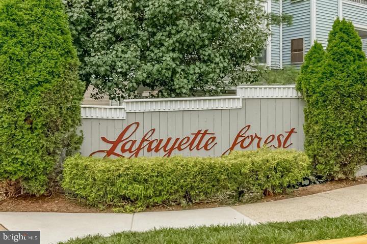 LAFAYETTE FOREST - Residential Lease