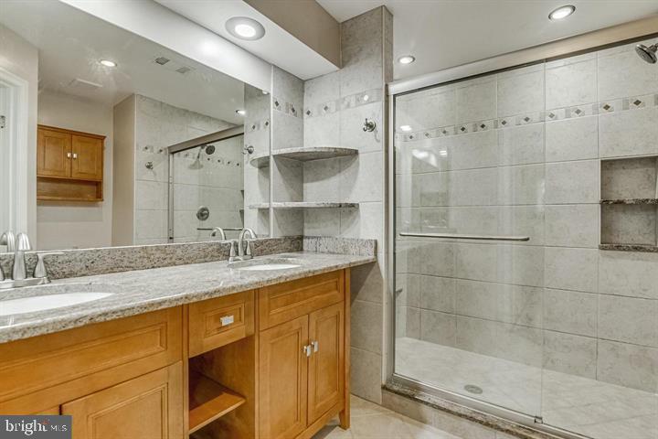 LAFAYETTE FOREST - Residential Lease