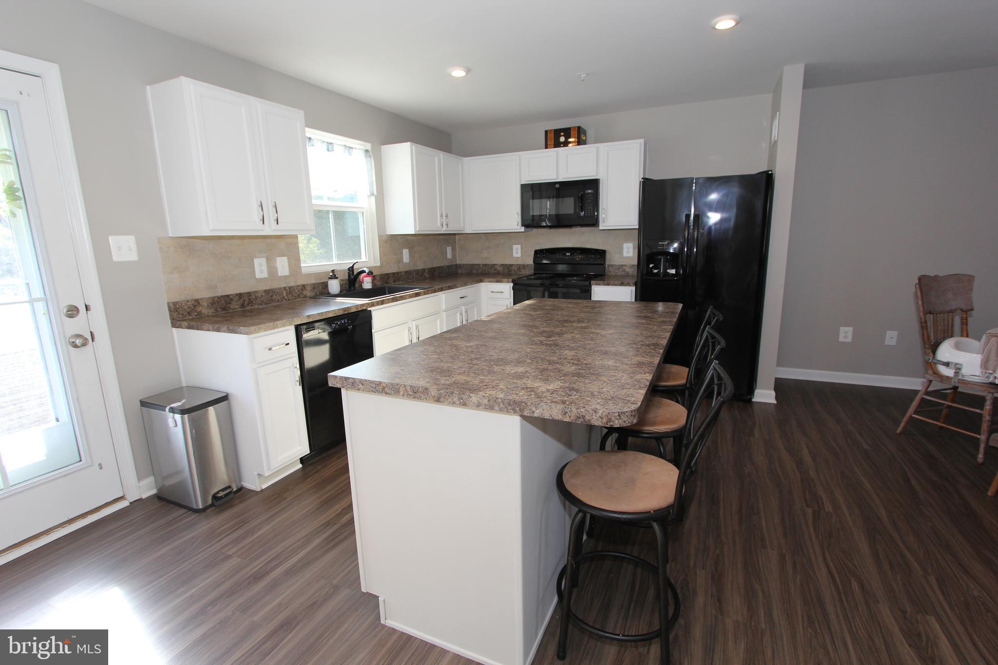 MOUNTAIN SHADOWS - Residential