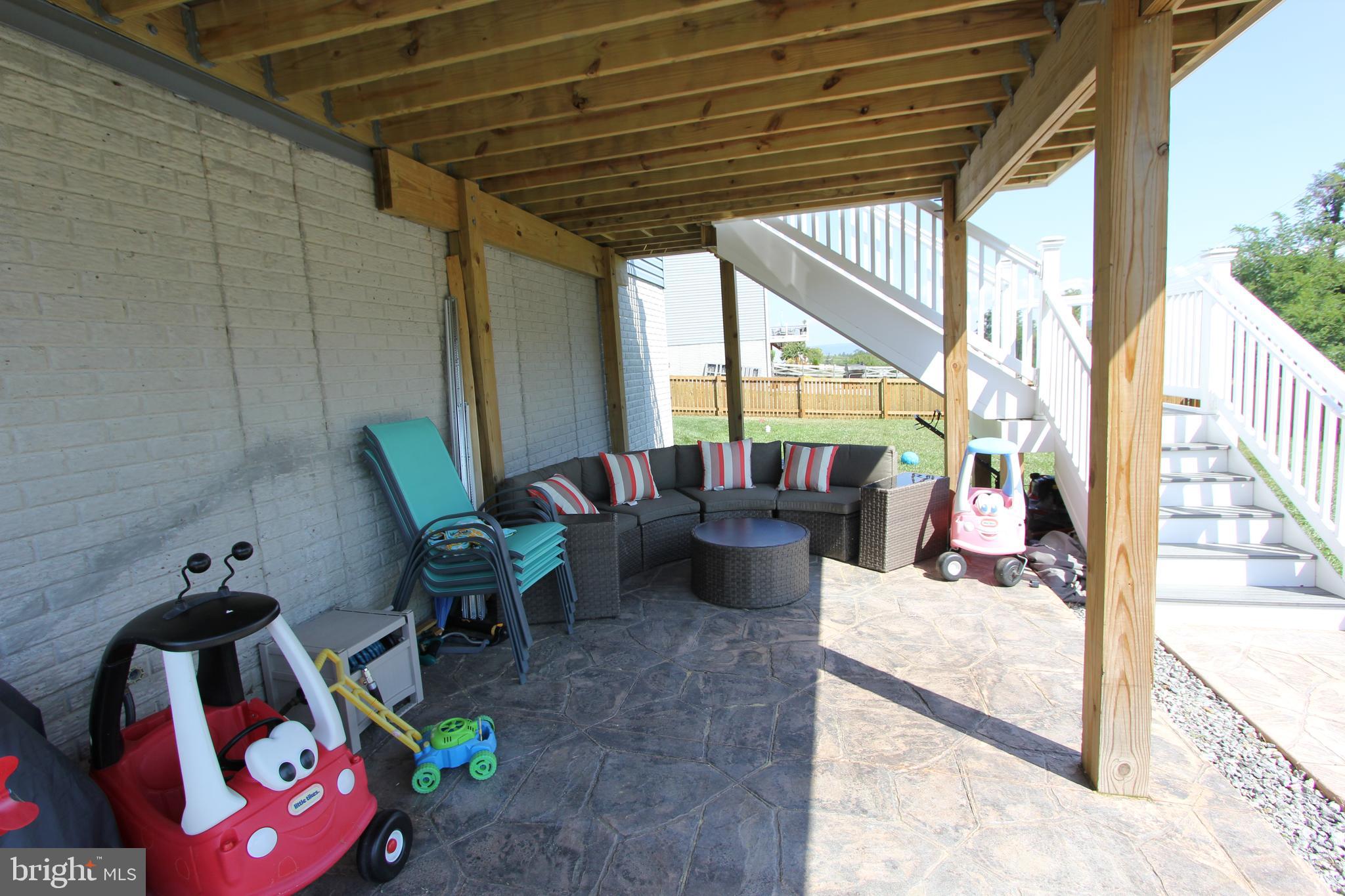 MOUNTAIN SHADOWS - Residential