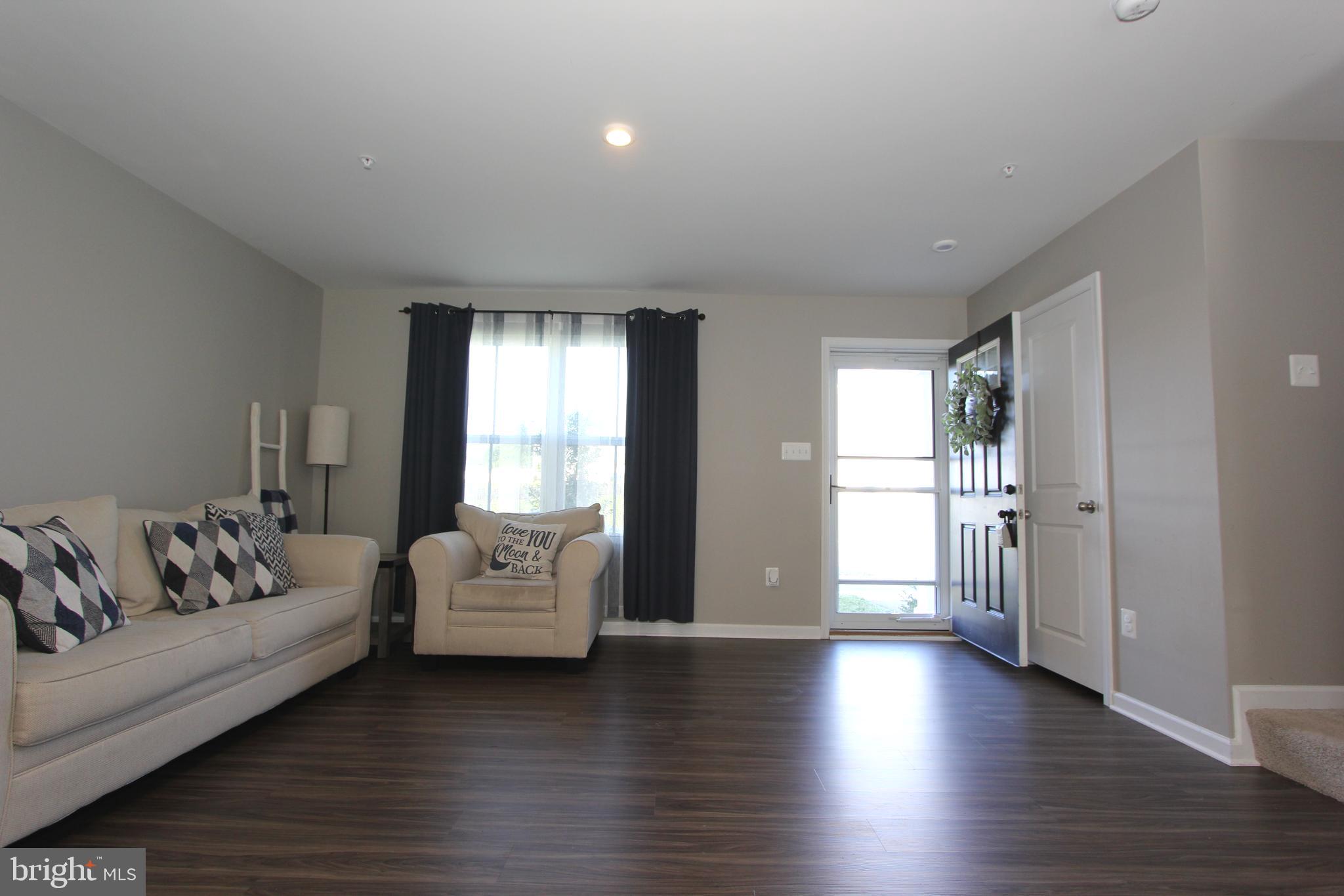 MOUNTAIN SHADOWS - Residential