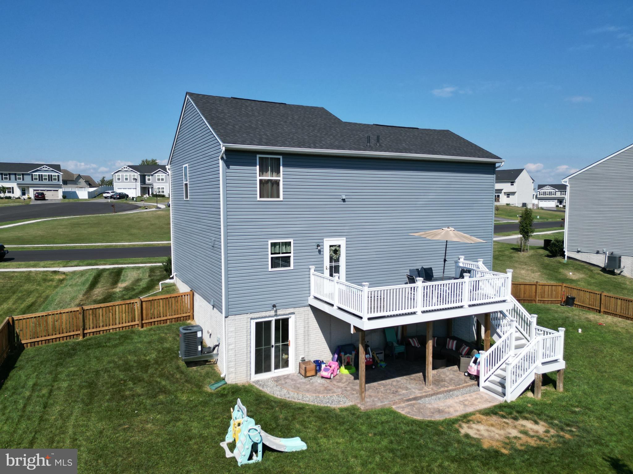 MOUNTAIN SHADOWS - Residential