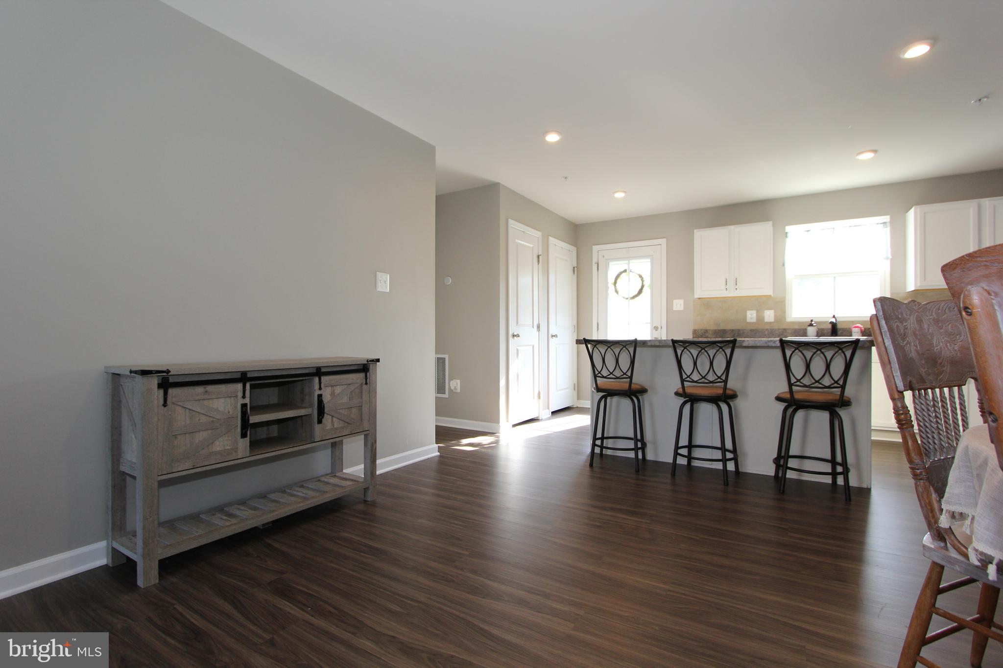 MOUNTAIN SHADOWS - Residential