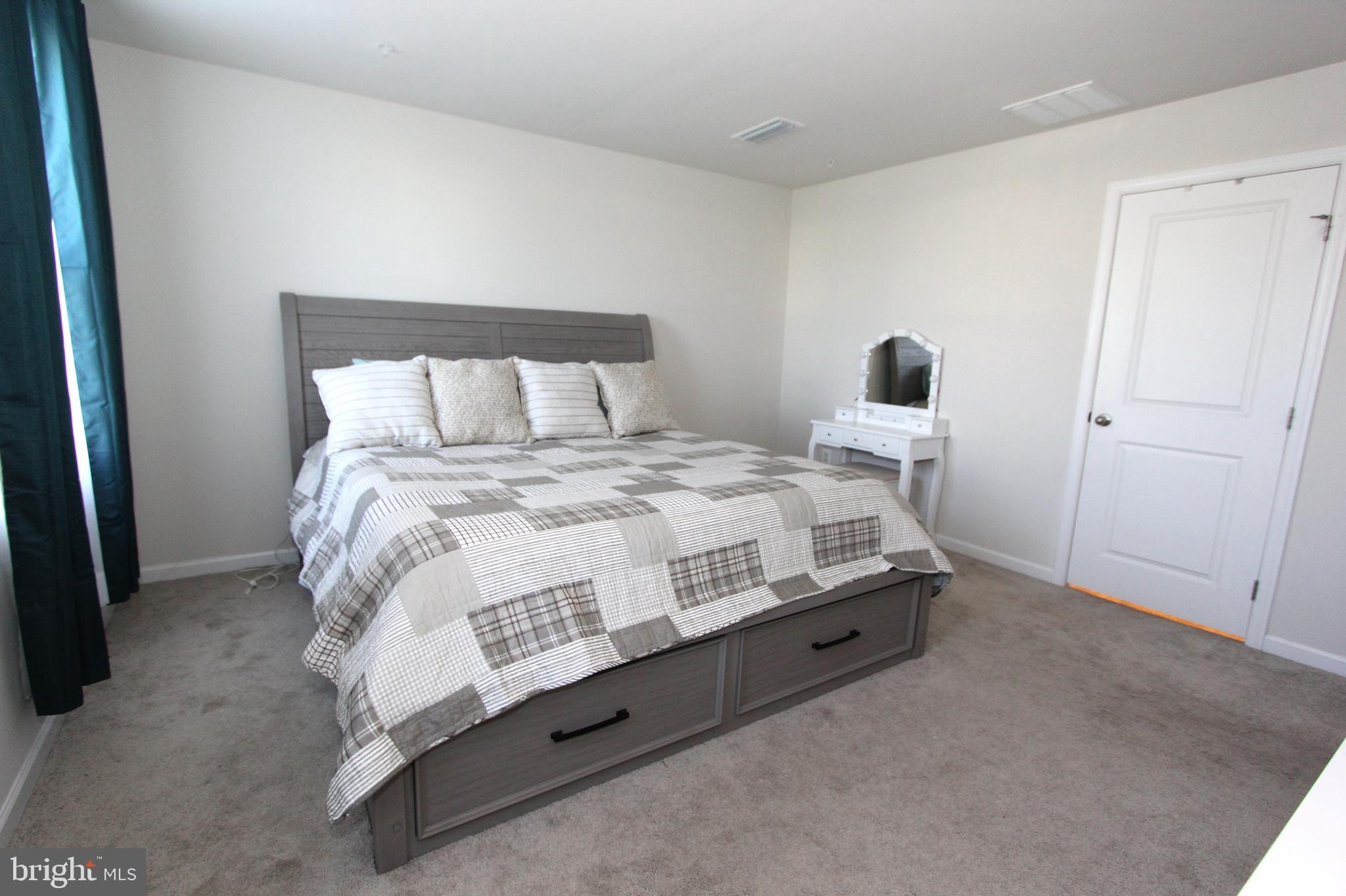 MOUNTAIN SHADOWS - Residential