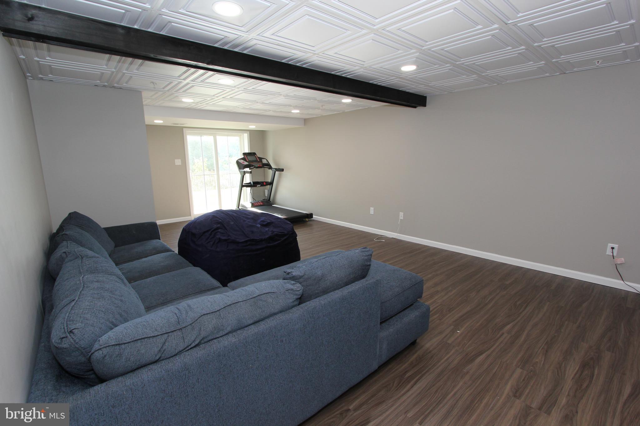 MOUNTAIN SHADOWS - Residential