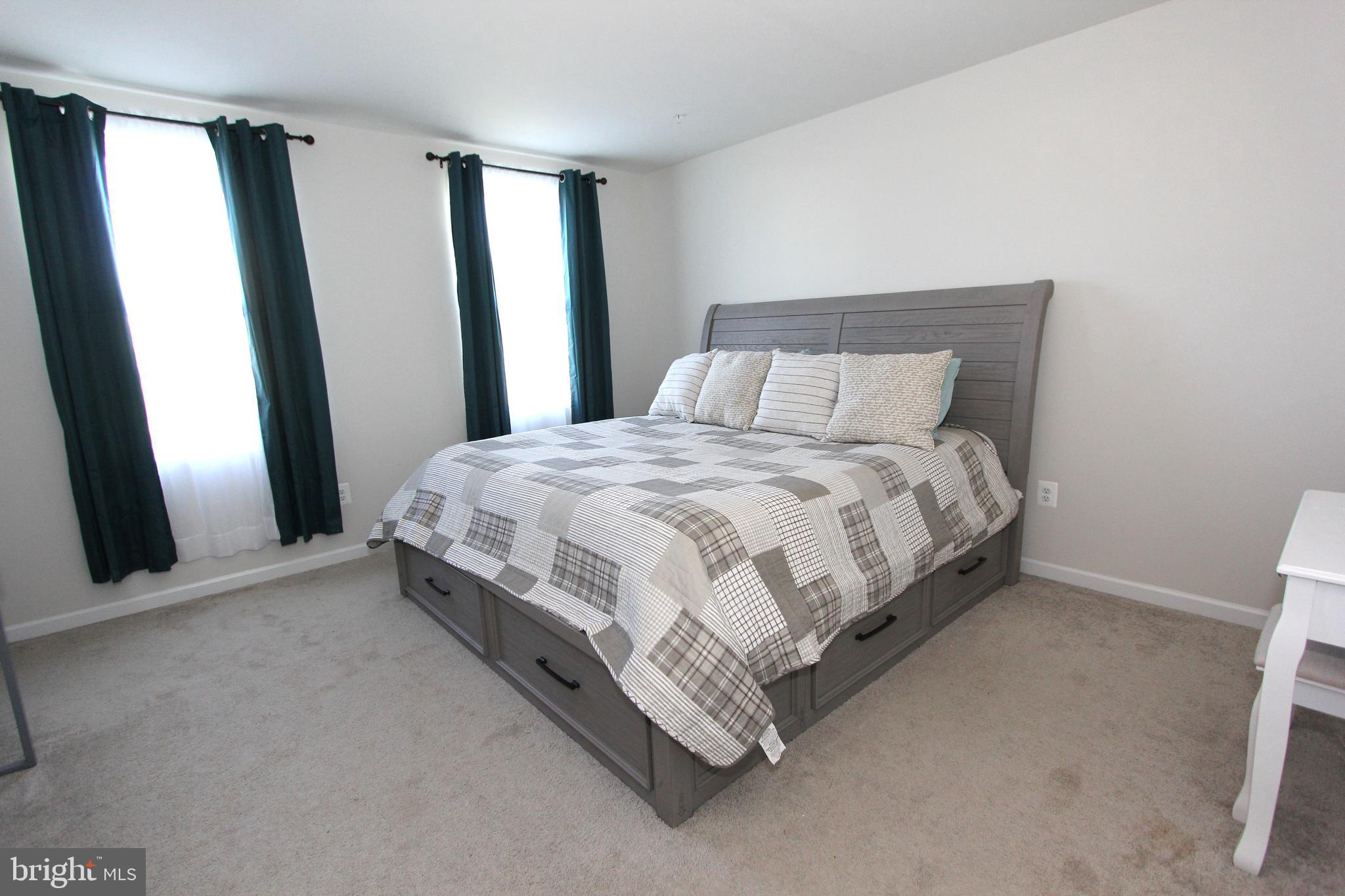 MOUNTAIN SHADOWS - Residential