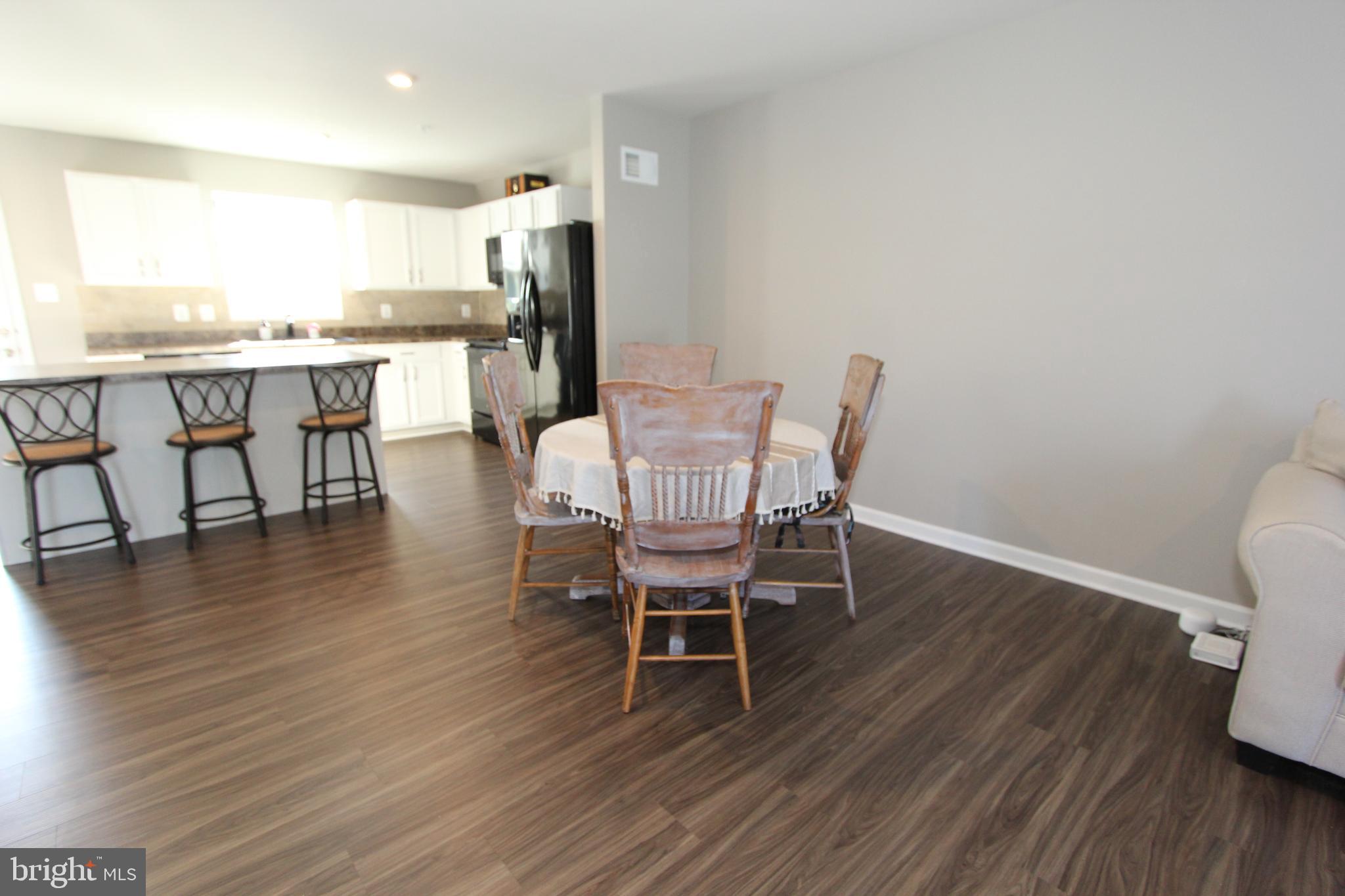 MOUNTAIN SHADOWS - Residential