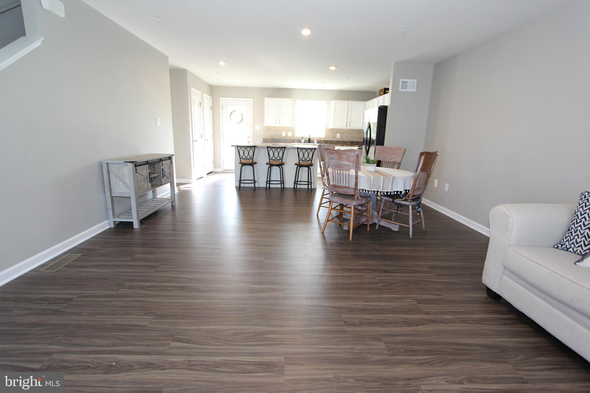 MOUNTAIN SHADOWS - Residential