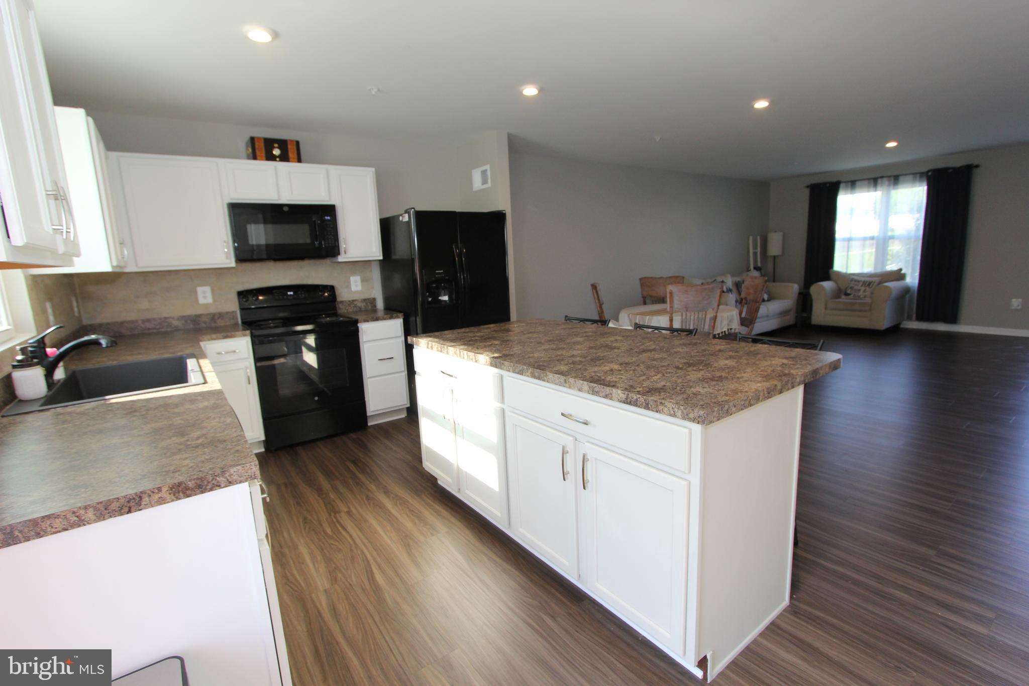 MOUNTAIN SHADOWS - Residential