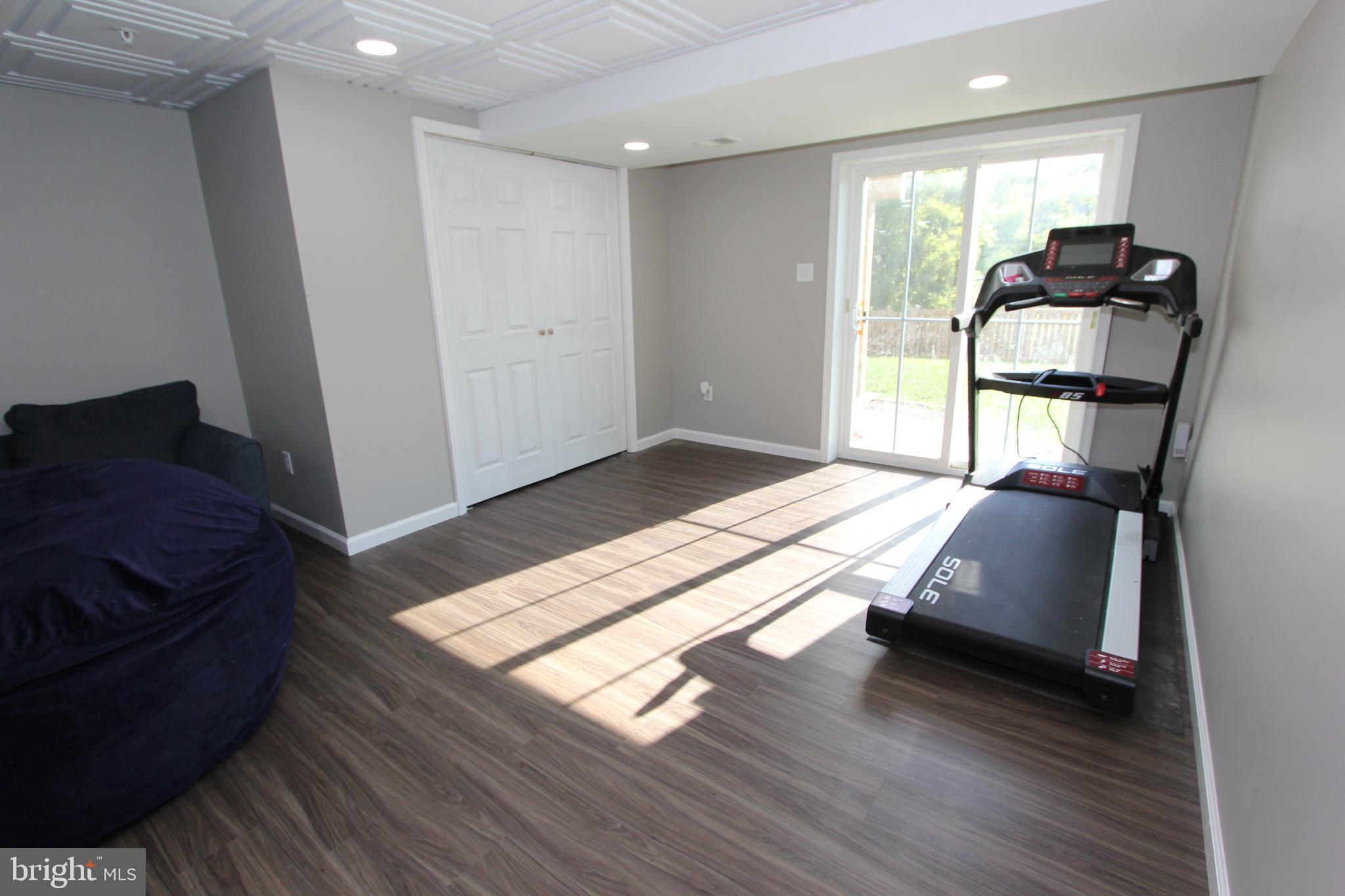 MOUNTAIN SHADOWS - Residential