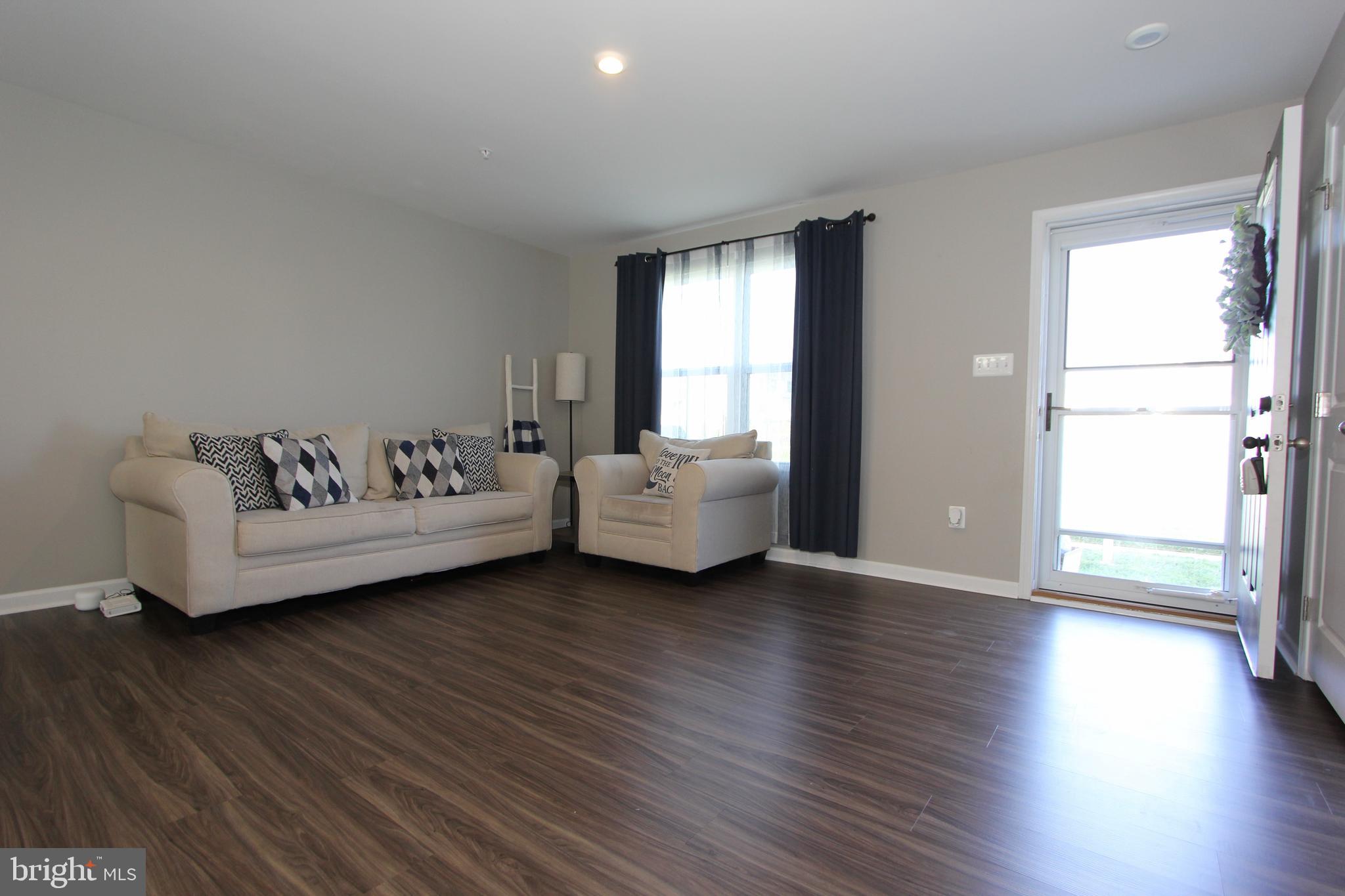 MOUNTAIN SHADOWS - Residential