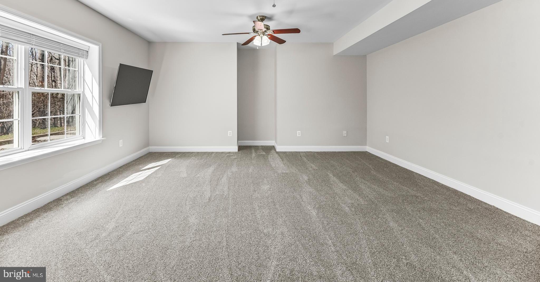 PLUM POINT WOODS - Residential