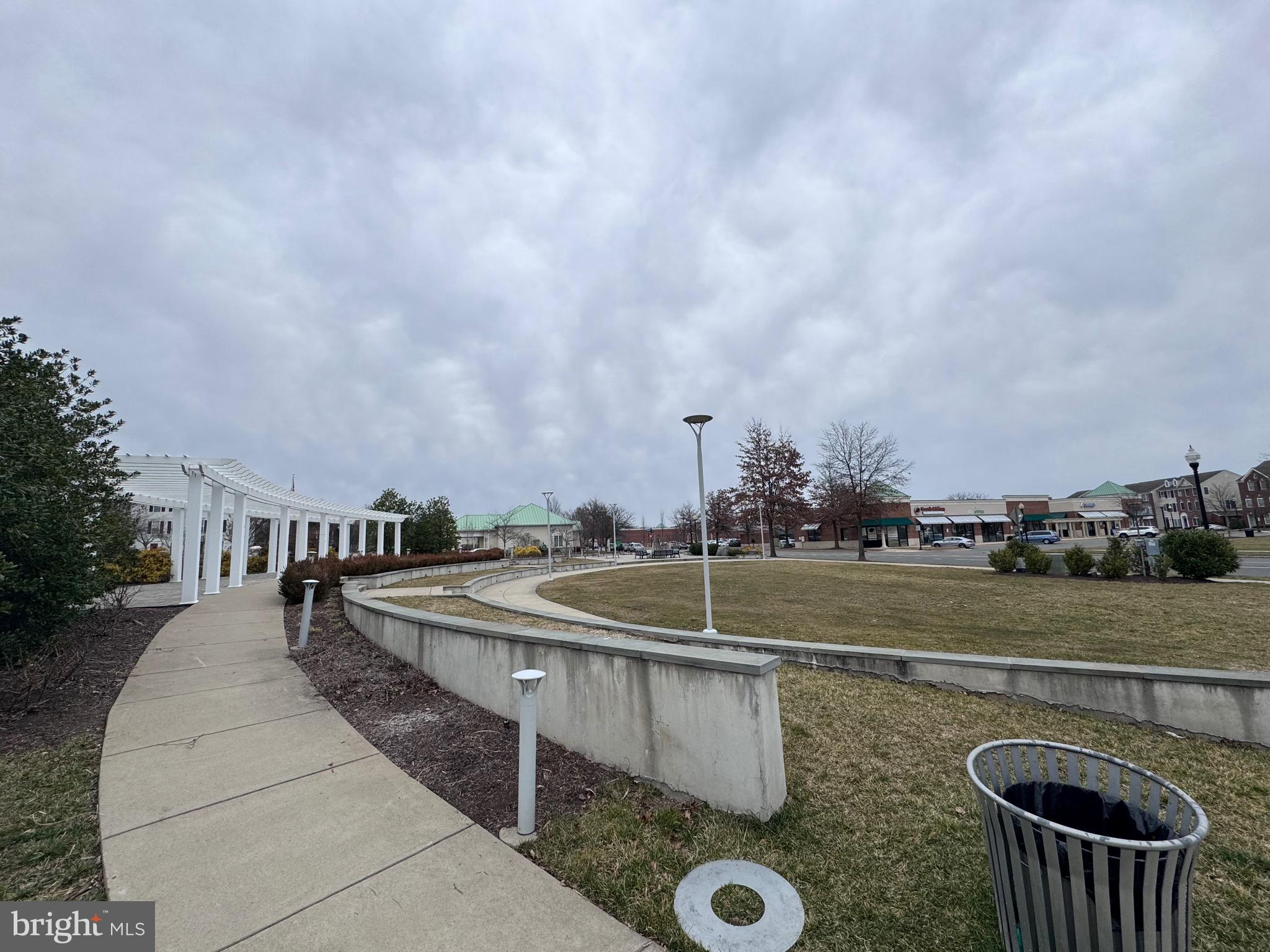 SOUTH RIDING - Residential Lease