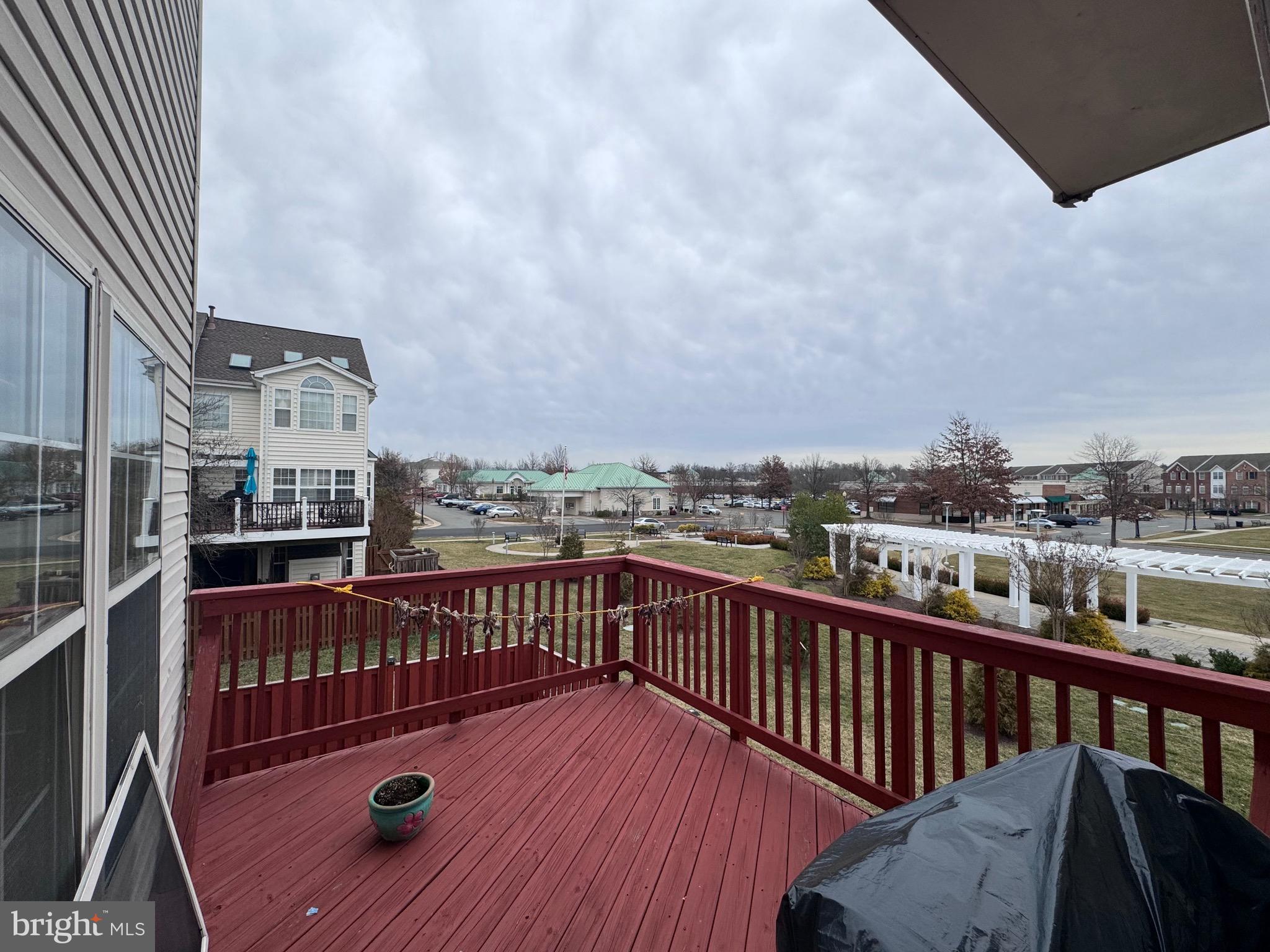 SOUTH RIDING - Residential Lease