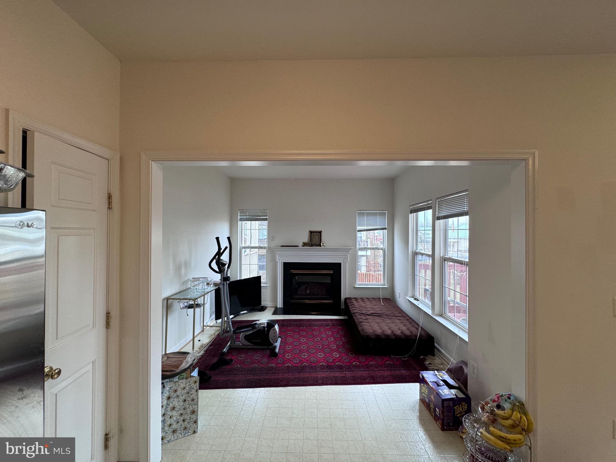 SOUTH RIDING - Residential Lease