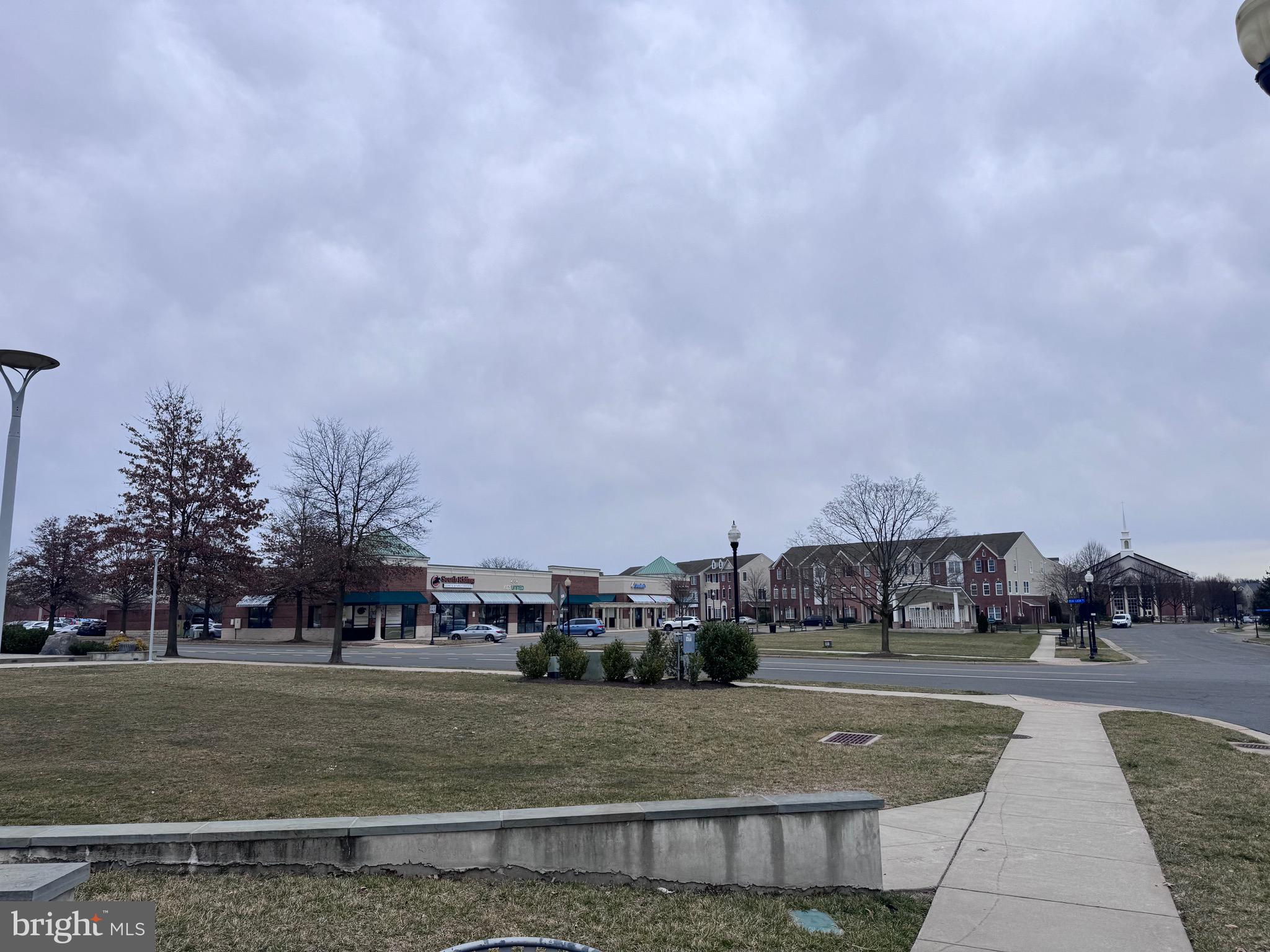 SOUTH RIDING - Residential Lease