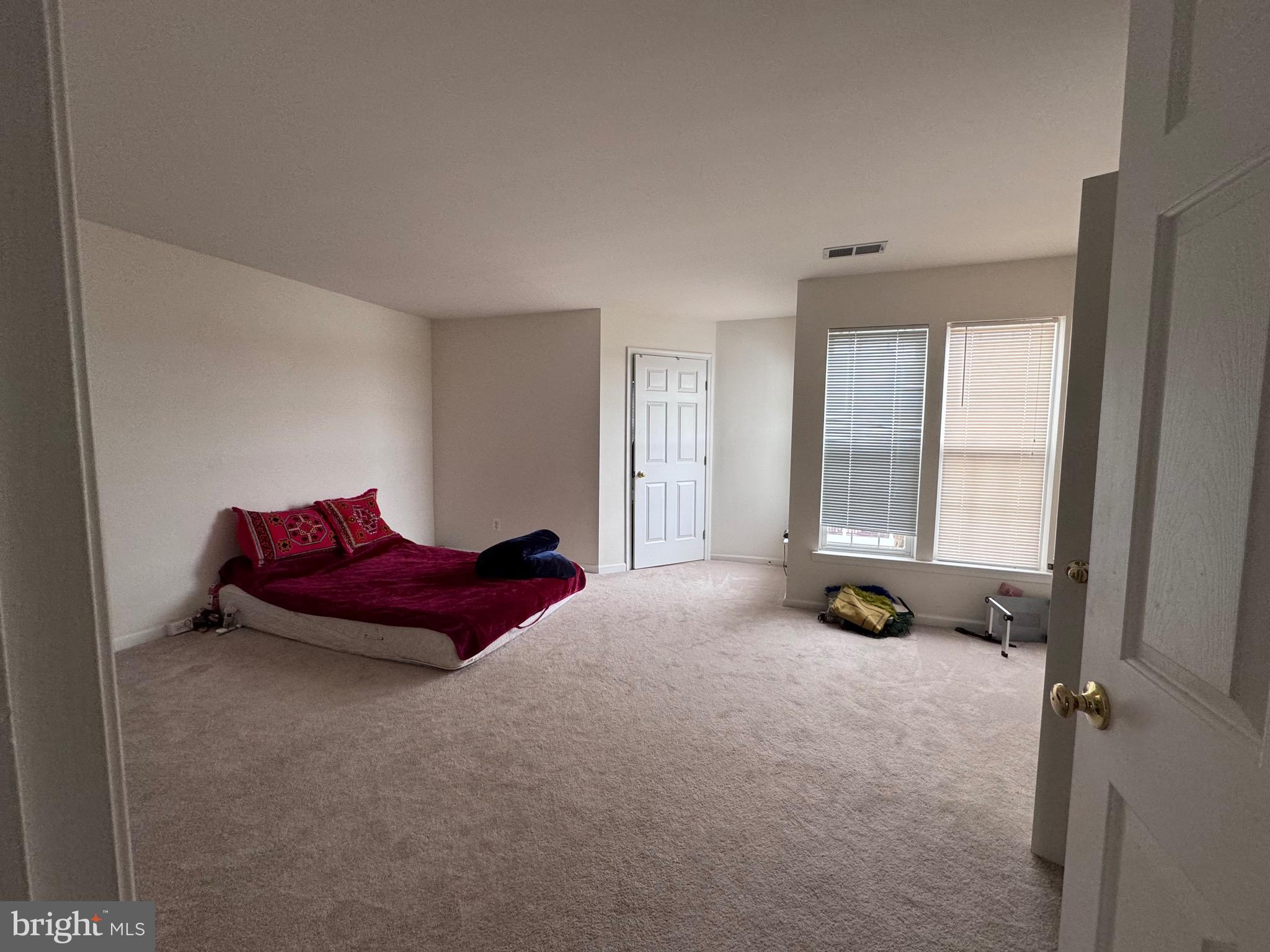 SOUTH RIDING - Residential Lease