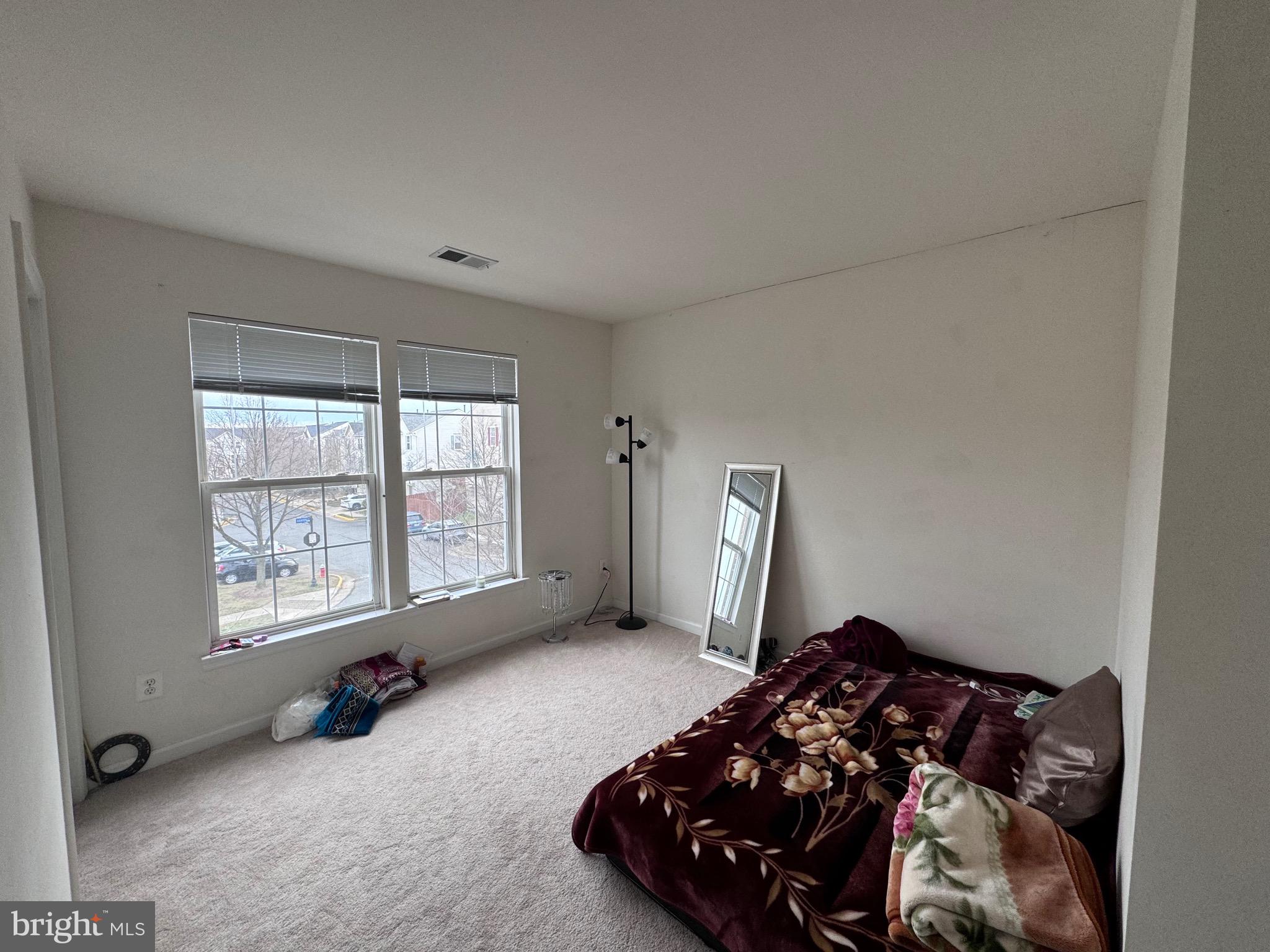 SOUTH RIDING - Residential Lease