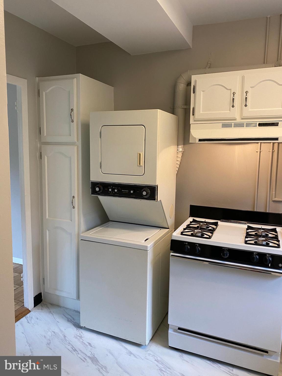 PARKFAIRFAX - Residential Lease