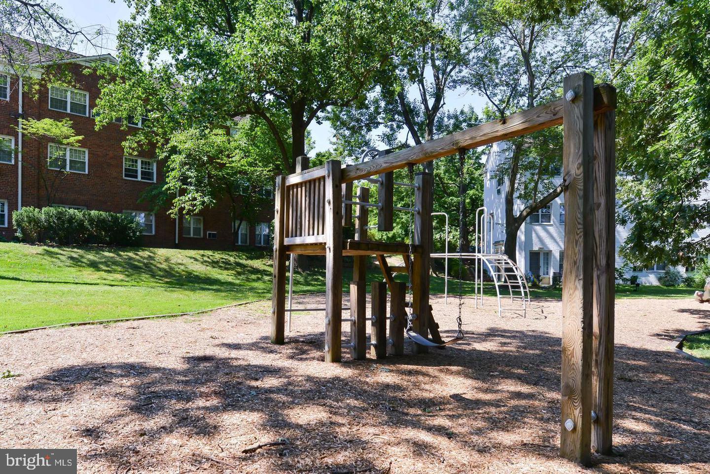 PARKFAIRFAX - Residential Lease