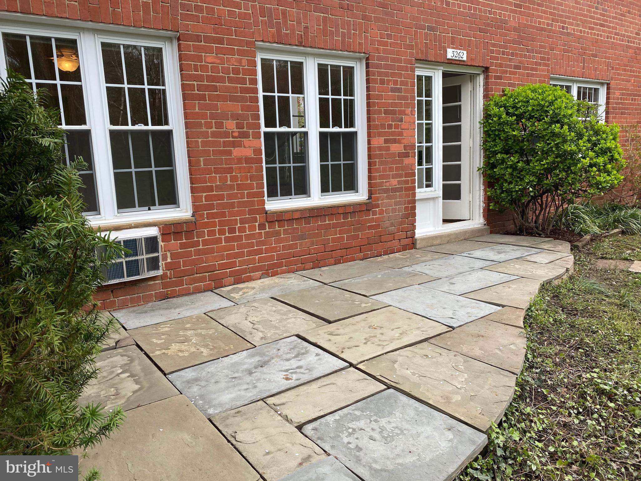 PARKFAIRFAX - Residential Lease