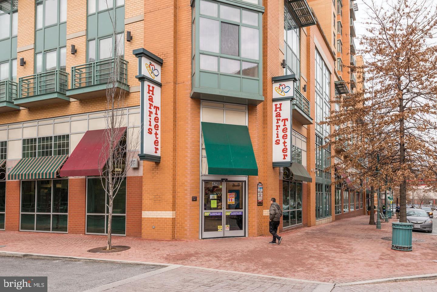 PARKFAIRFAX - Residential Lease