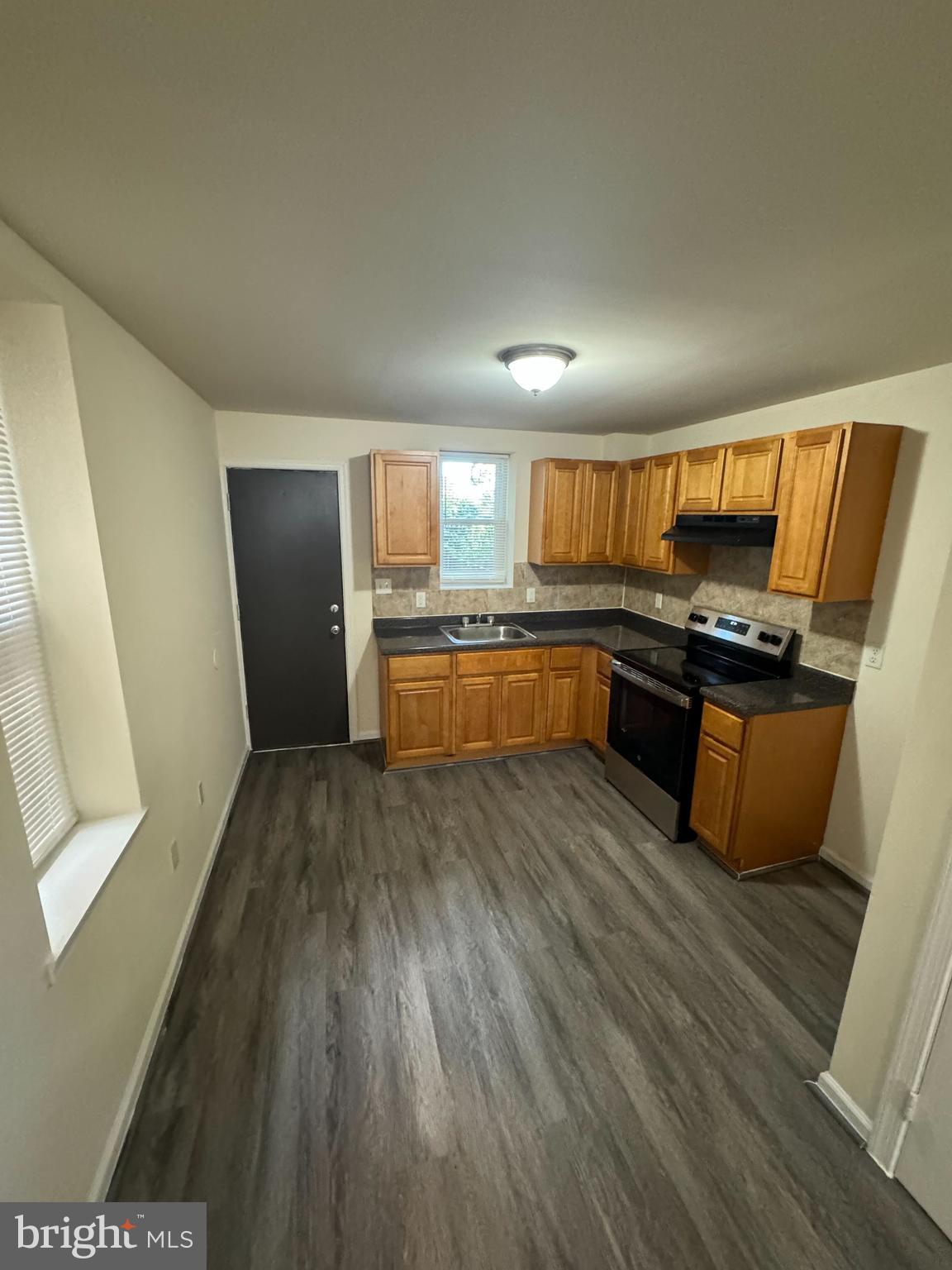 CARROLL PARK - Residential Lease