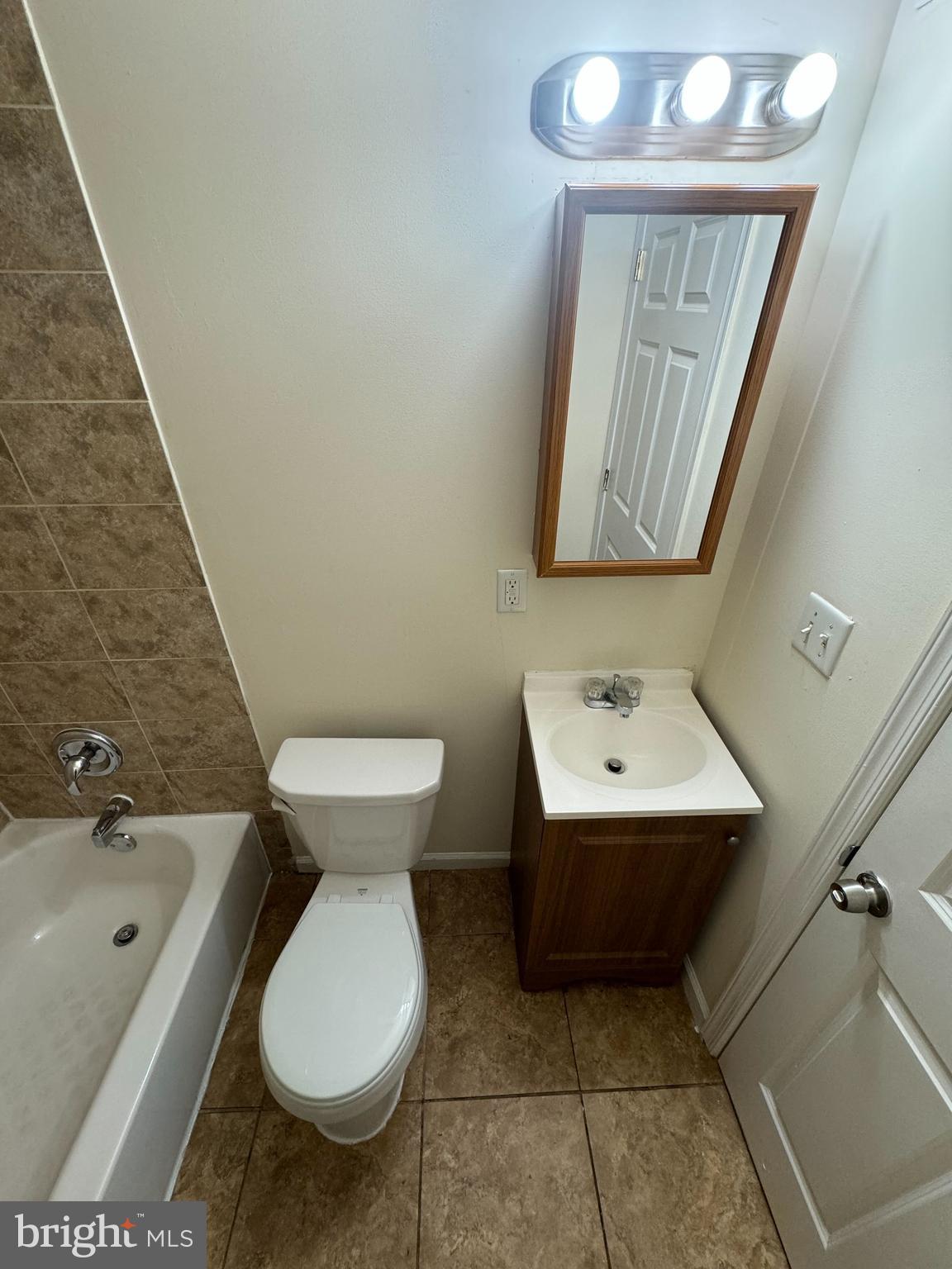 CARROLL PARK - Residential Lease