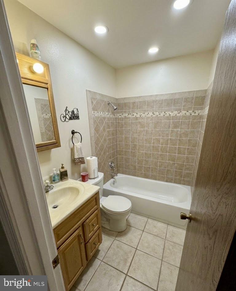 WILLIAMS WALK - Residential