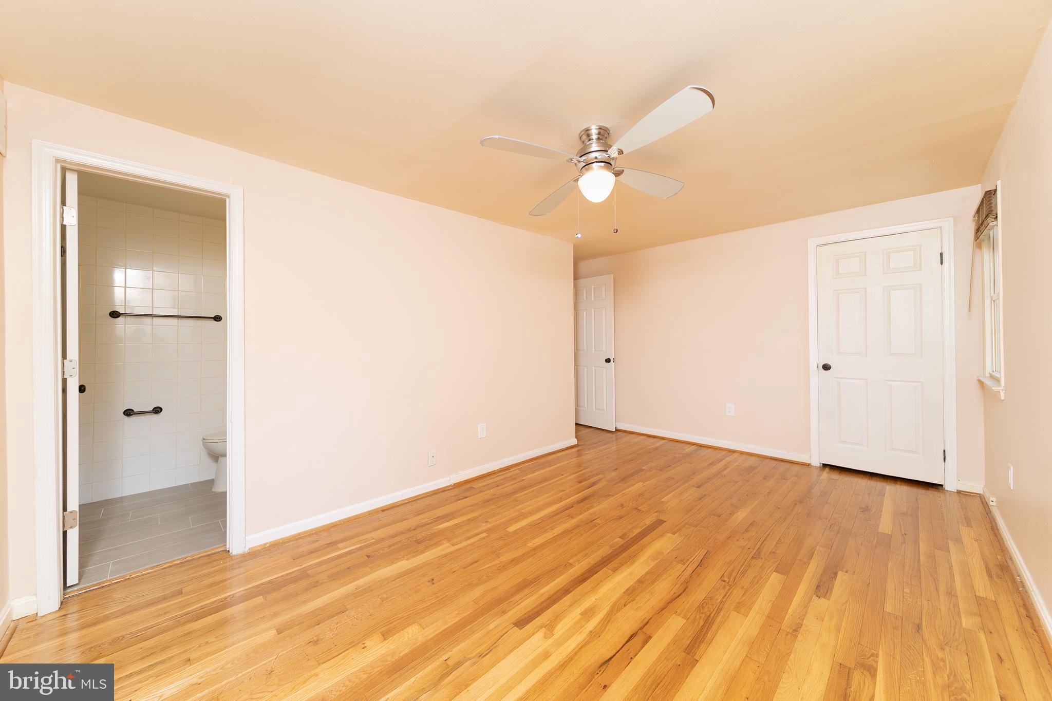 GREENWICH HILL - Residential