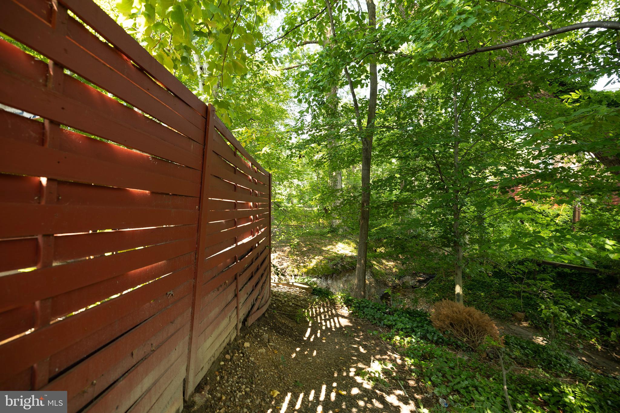 GREENWICH HILL - Residential