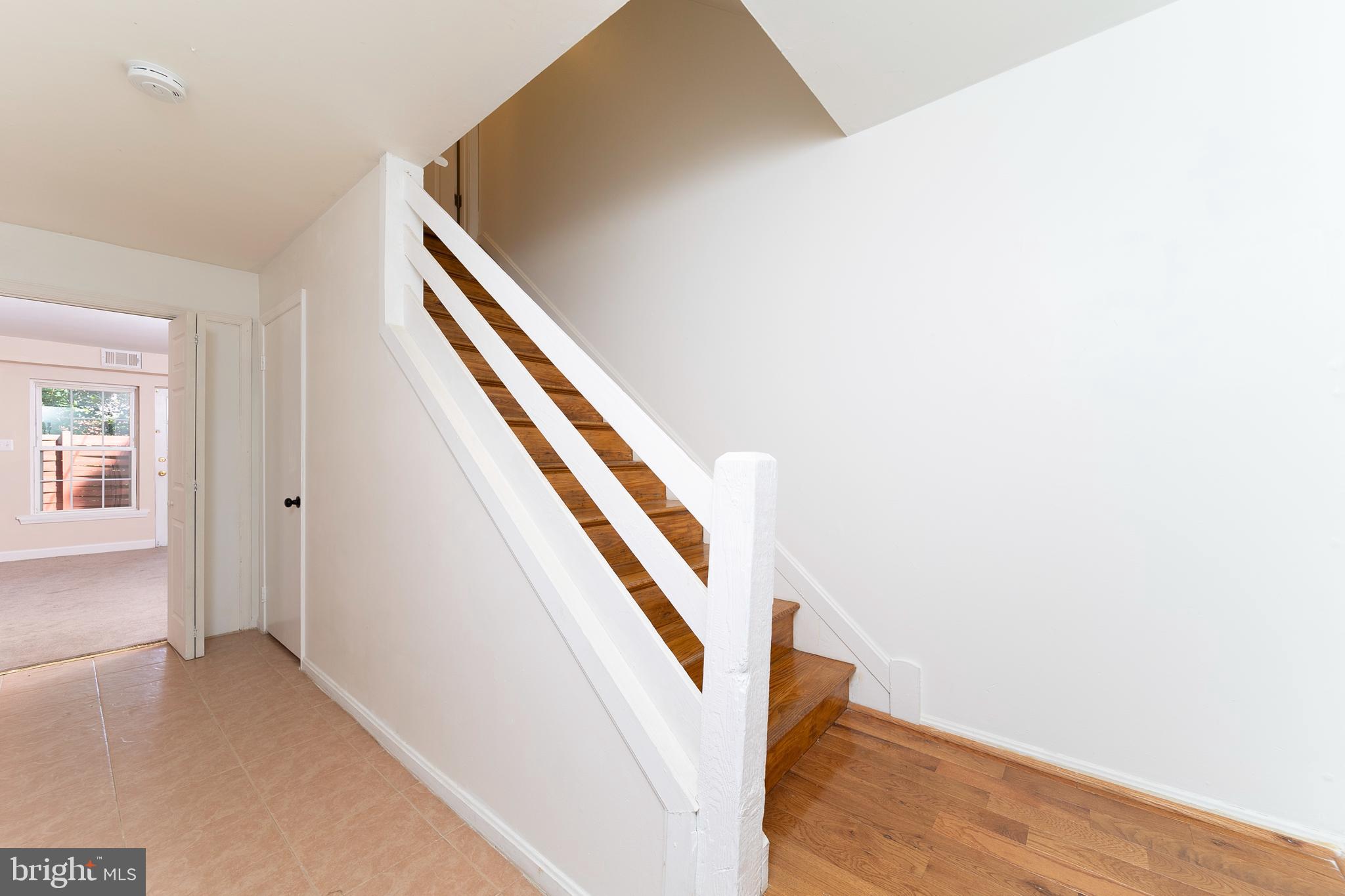 GREENWICH HILL - Residential