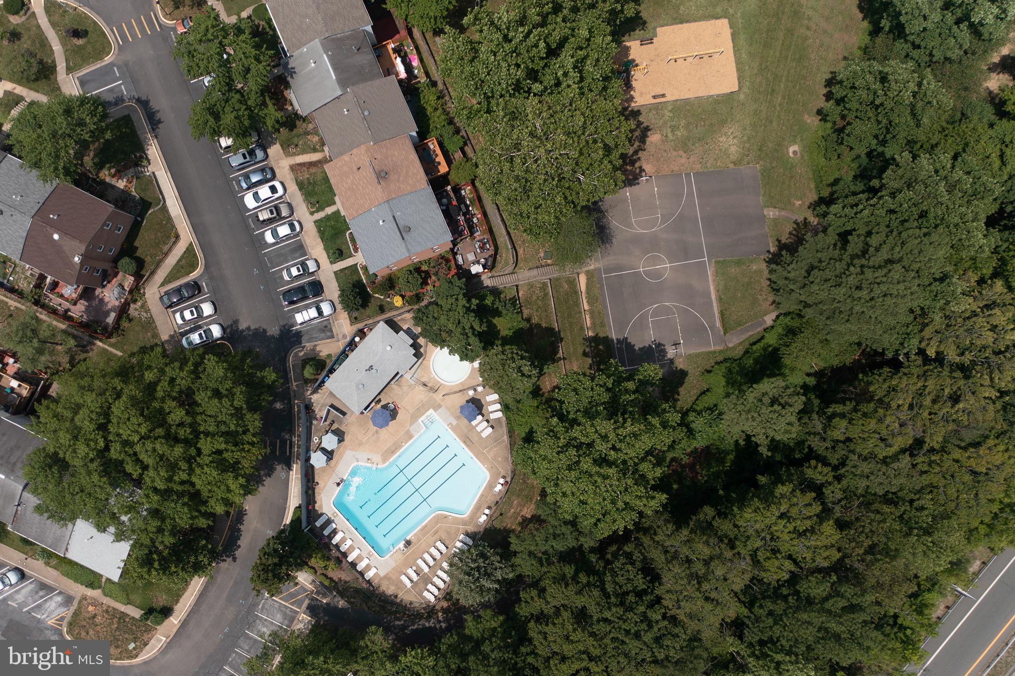 GREENWICH HILL - Residential