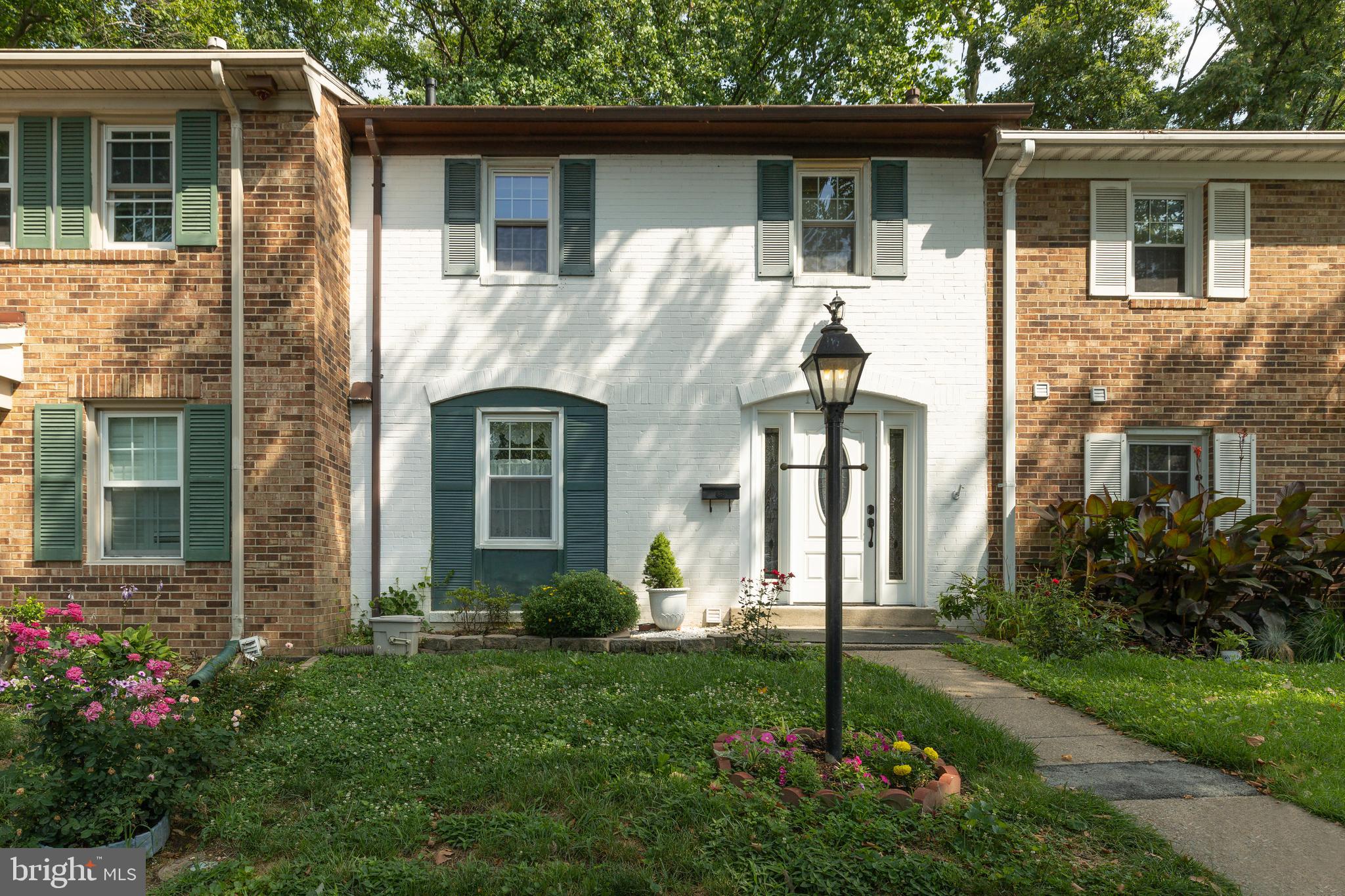 GREENWICH HILL - Residential