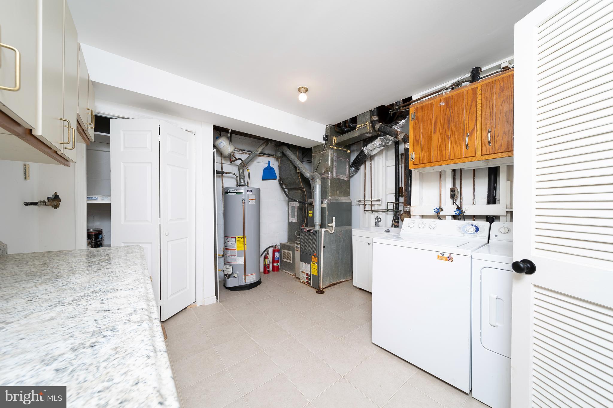 GREENWICH HILL - Residential