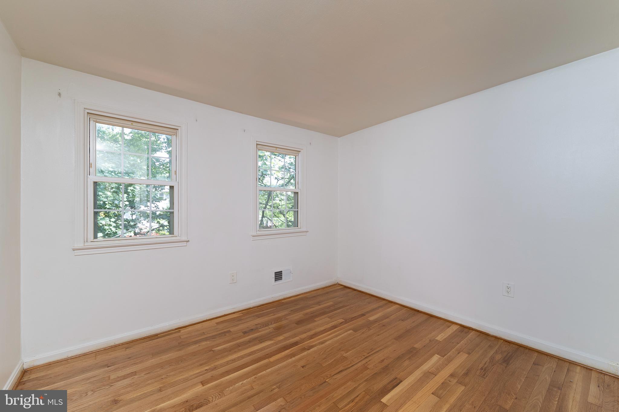 GREENWICH HILL - Residential