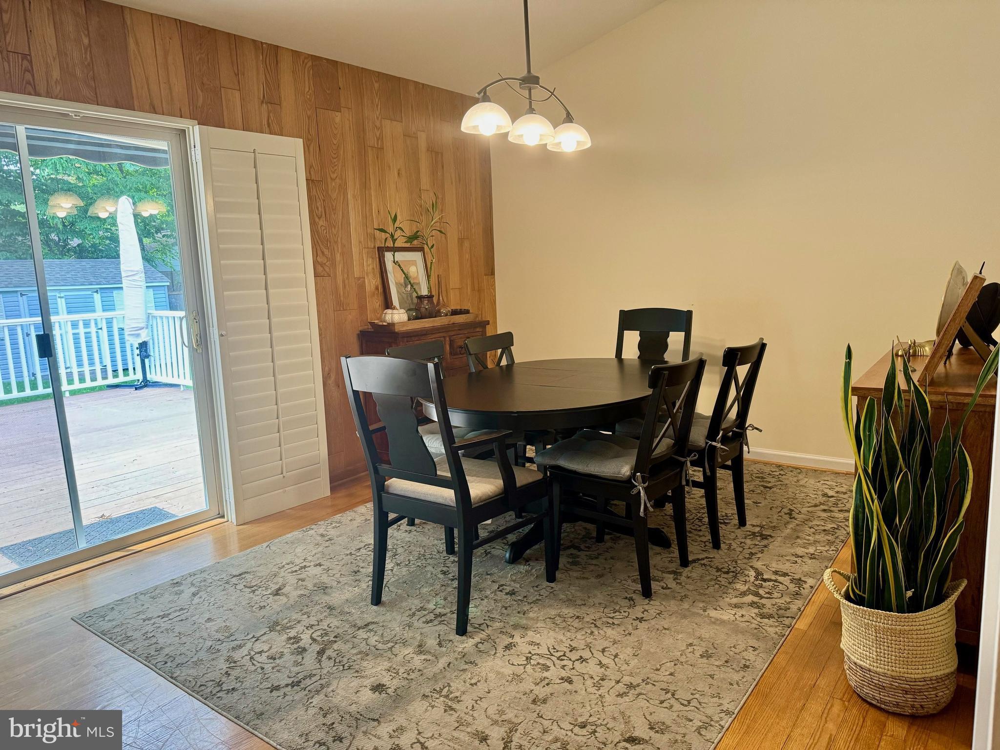 BEL PRE WOODS - Residential Lease