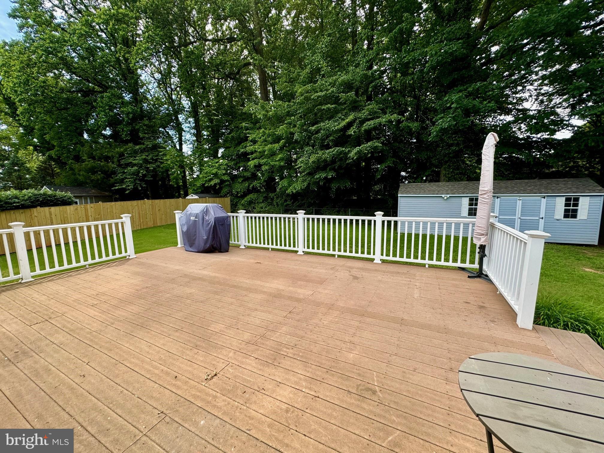 BEL PRE WOODS - Residential Lease