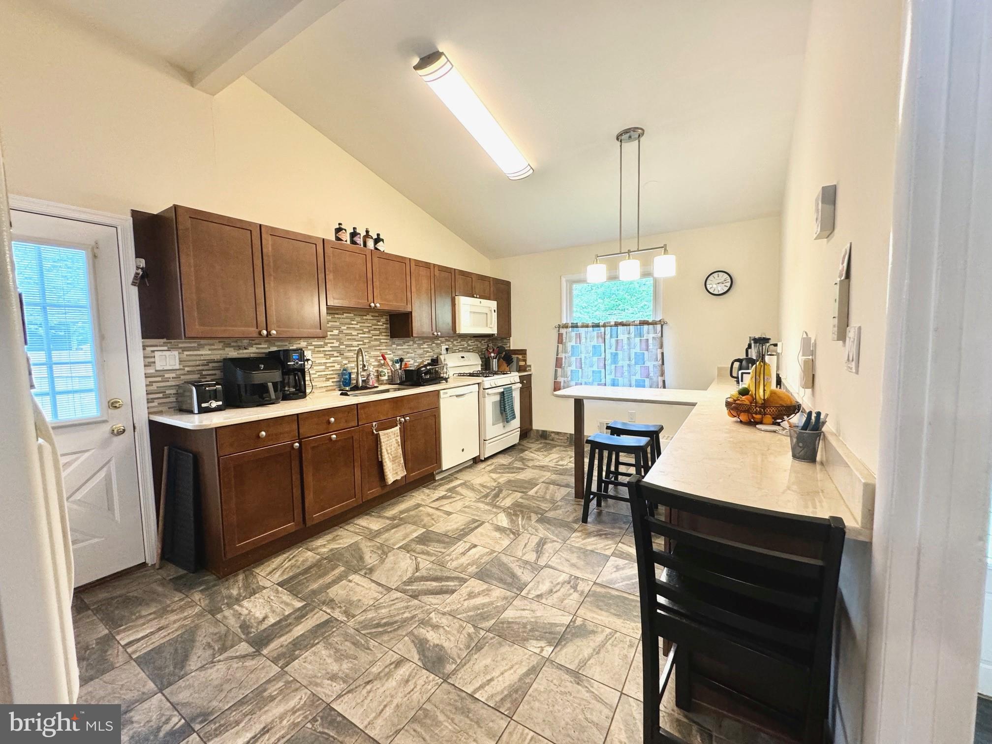 BEL PRE WOODS - Residential Lease