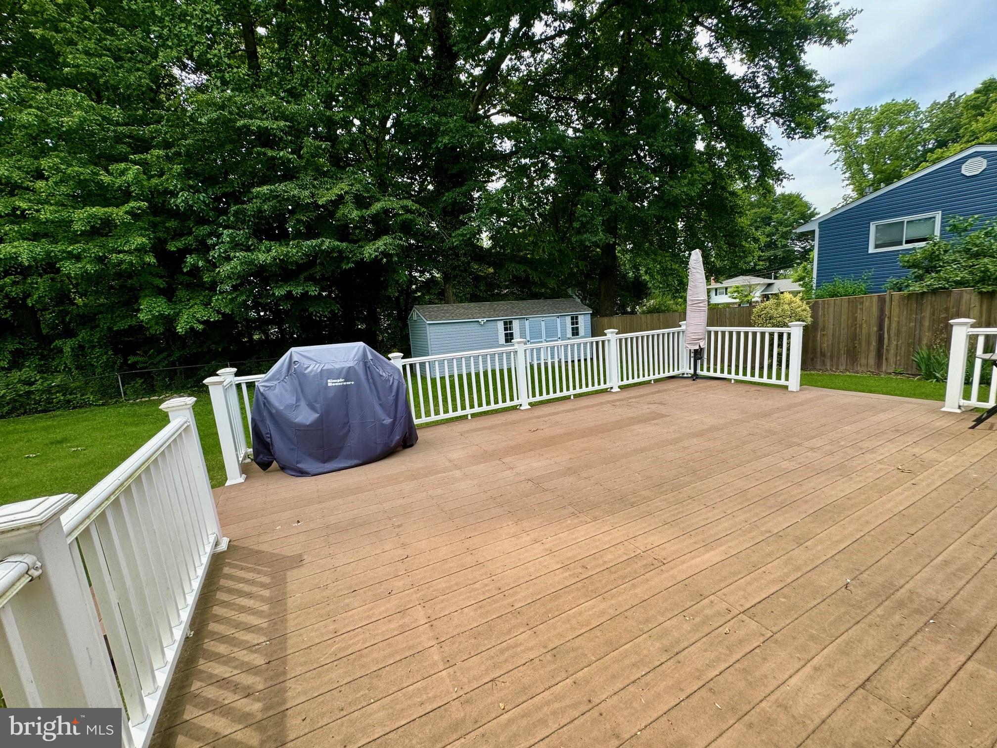 BEL PRE WOODS - Residential Lease