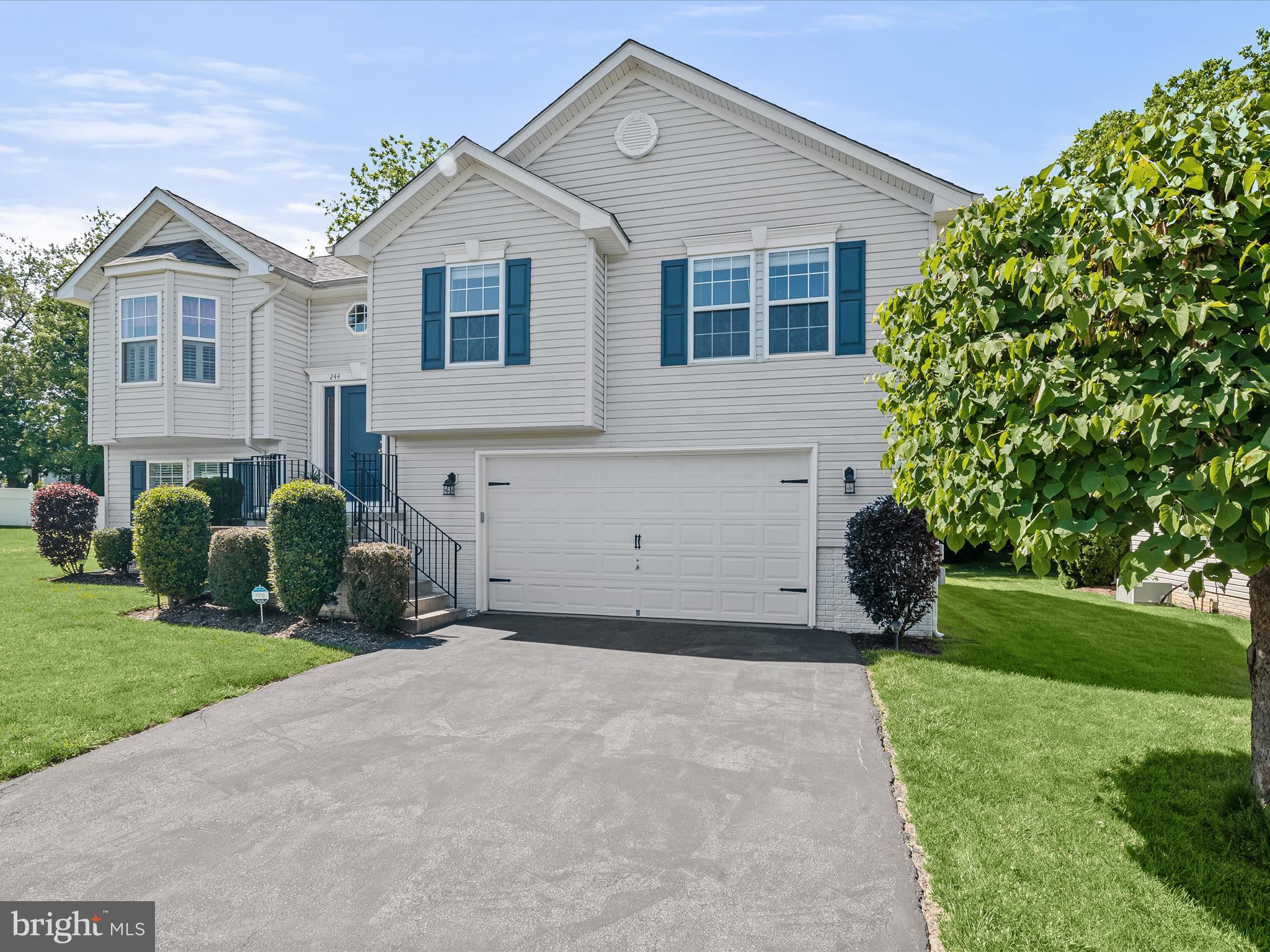 LAKE COVENTRY - Residential