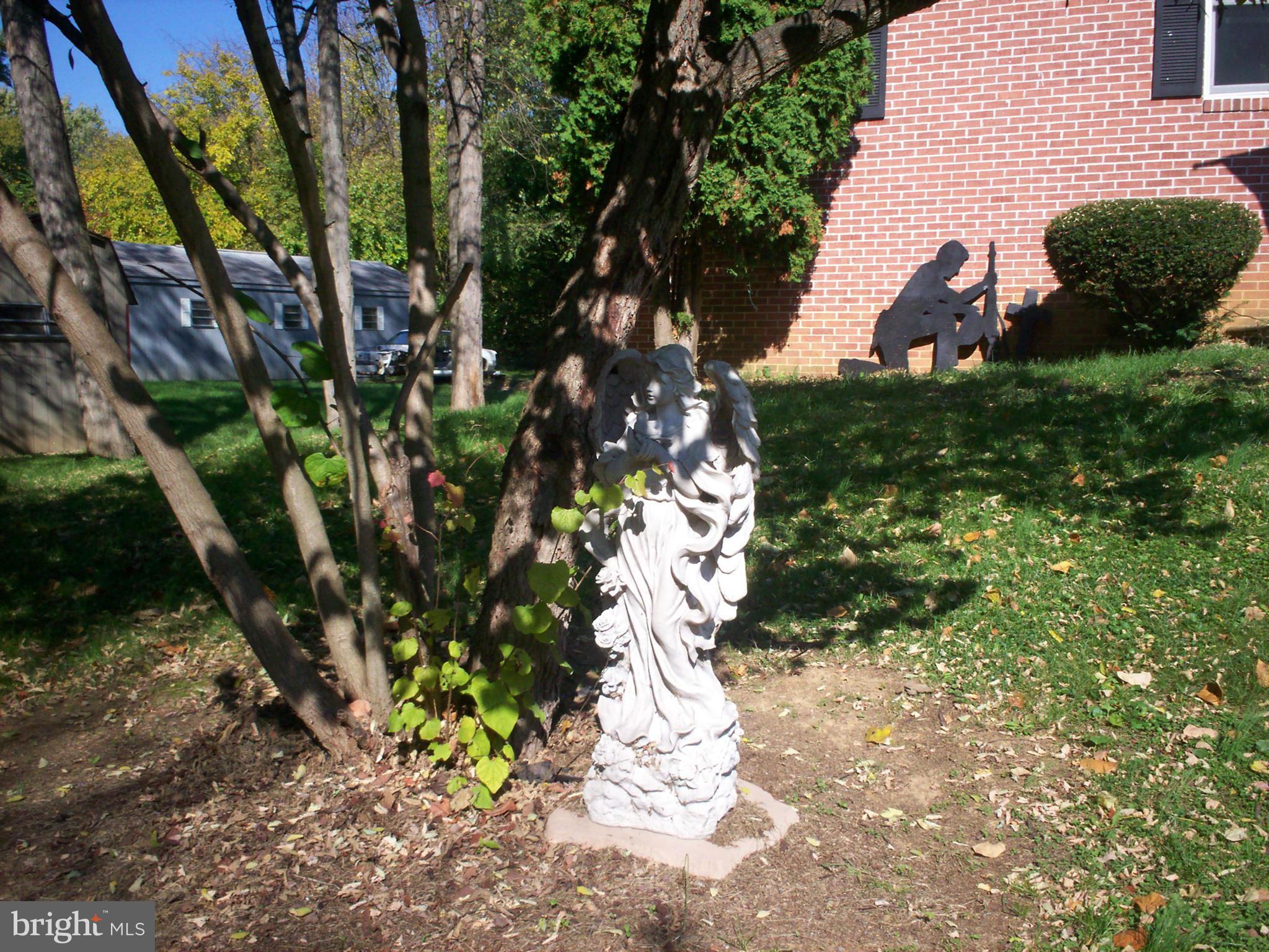 ORCHARD HILLS - Residential