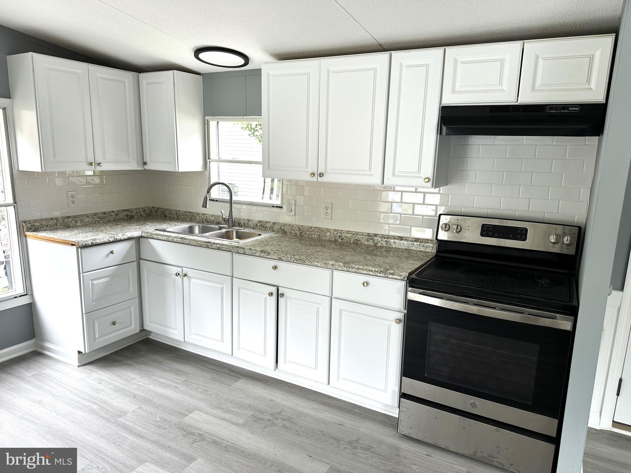 20 MAPLEWOOD DRIVE