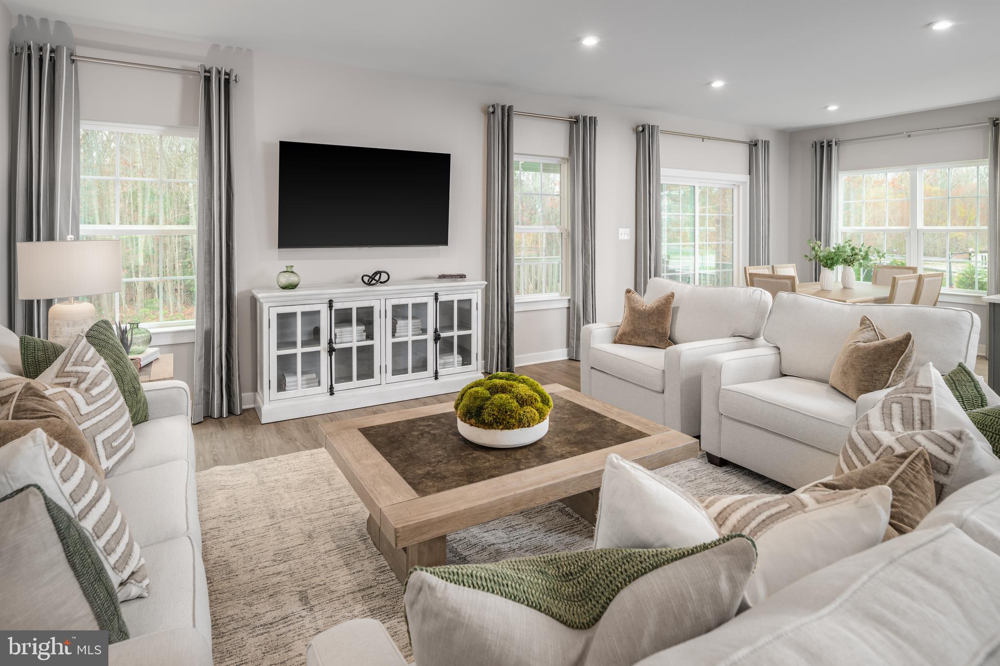 9208 PARKFIELD AVENUE