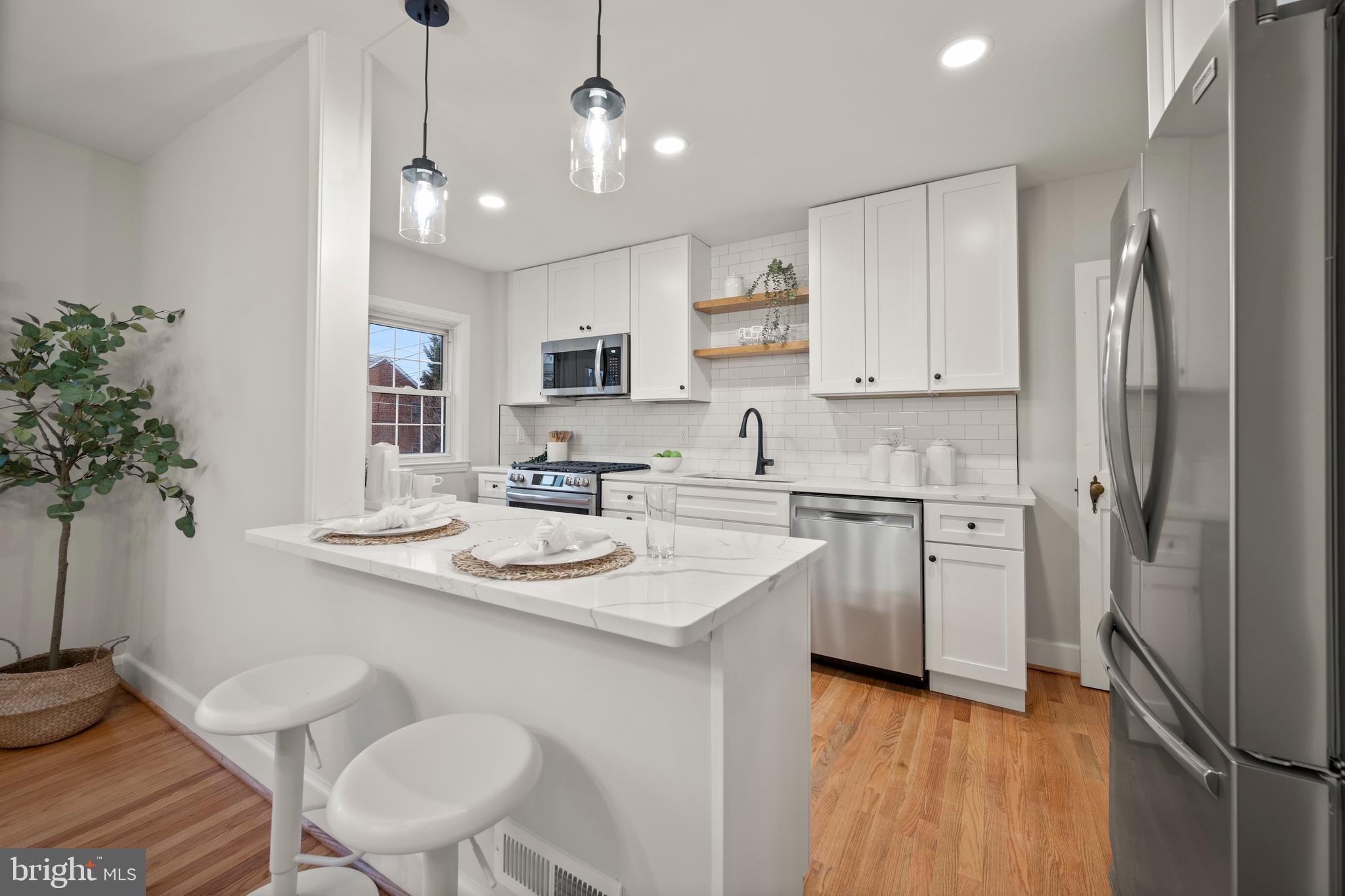 ACADEMY HEIGHTS - Residential