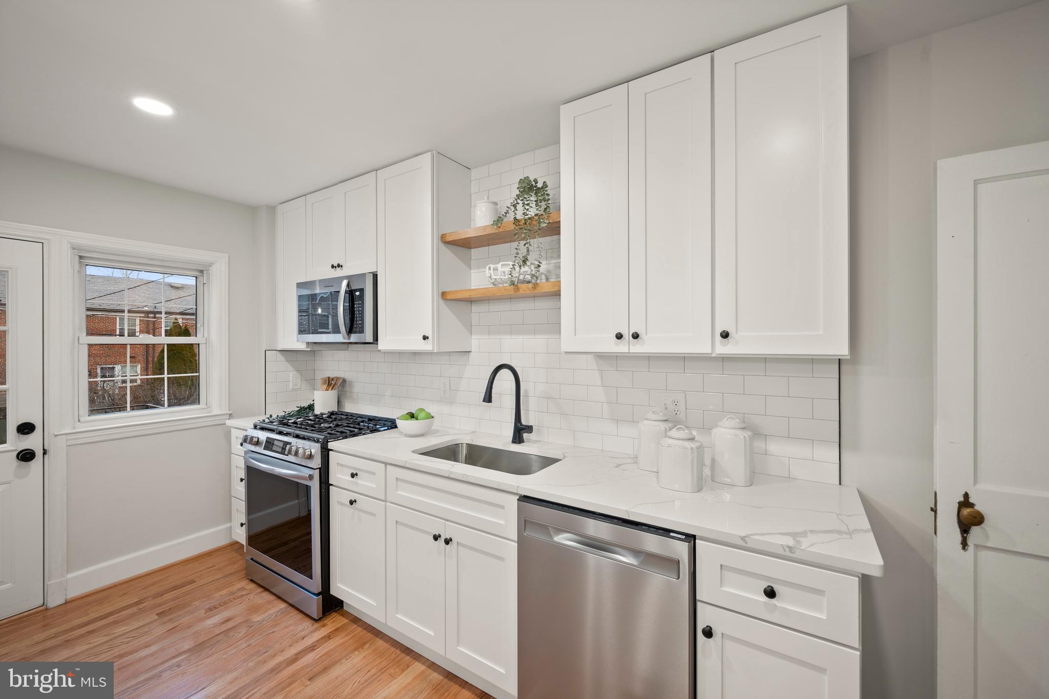 ACADEMY HEIGHTS - Residential